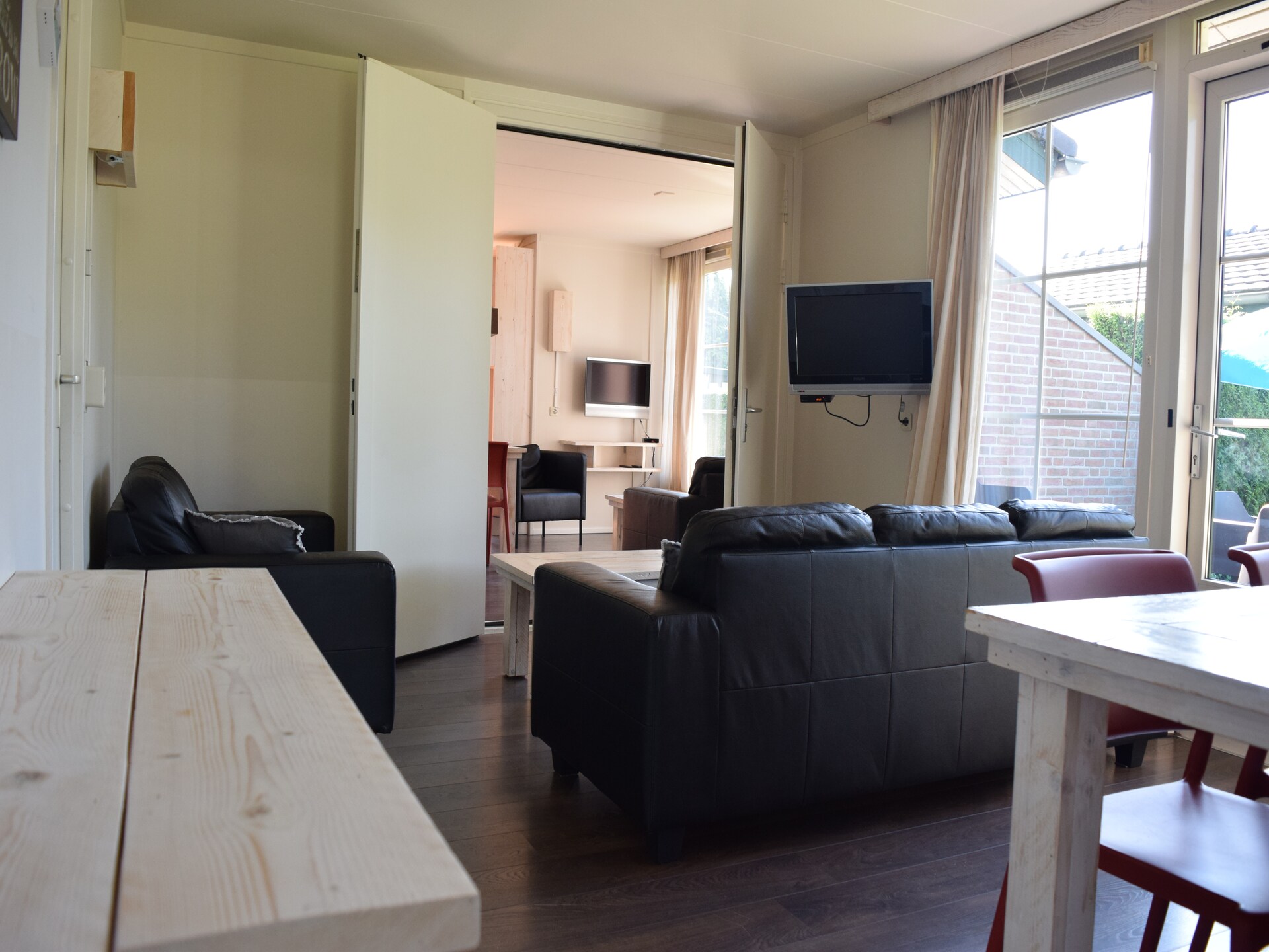 Vrijstaande groepsbungalow voor 10 personen op de Veluwe met tuin - foto 2