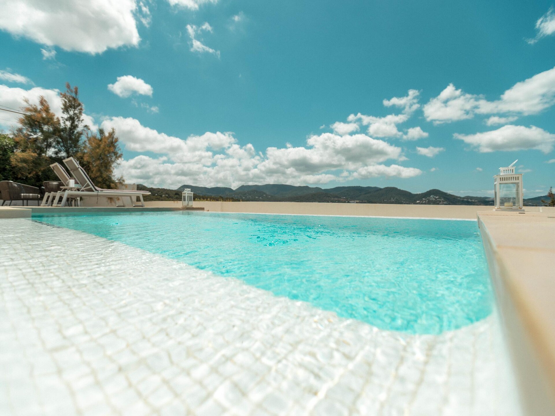 Moderne vrijstaande villa met privézwembad op 500 meter van Cala Codolar - foto 10