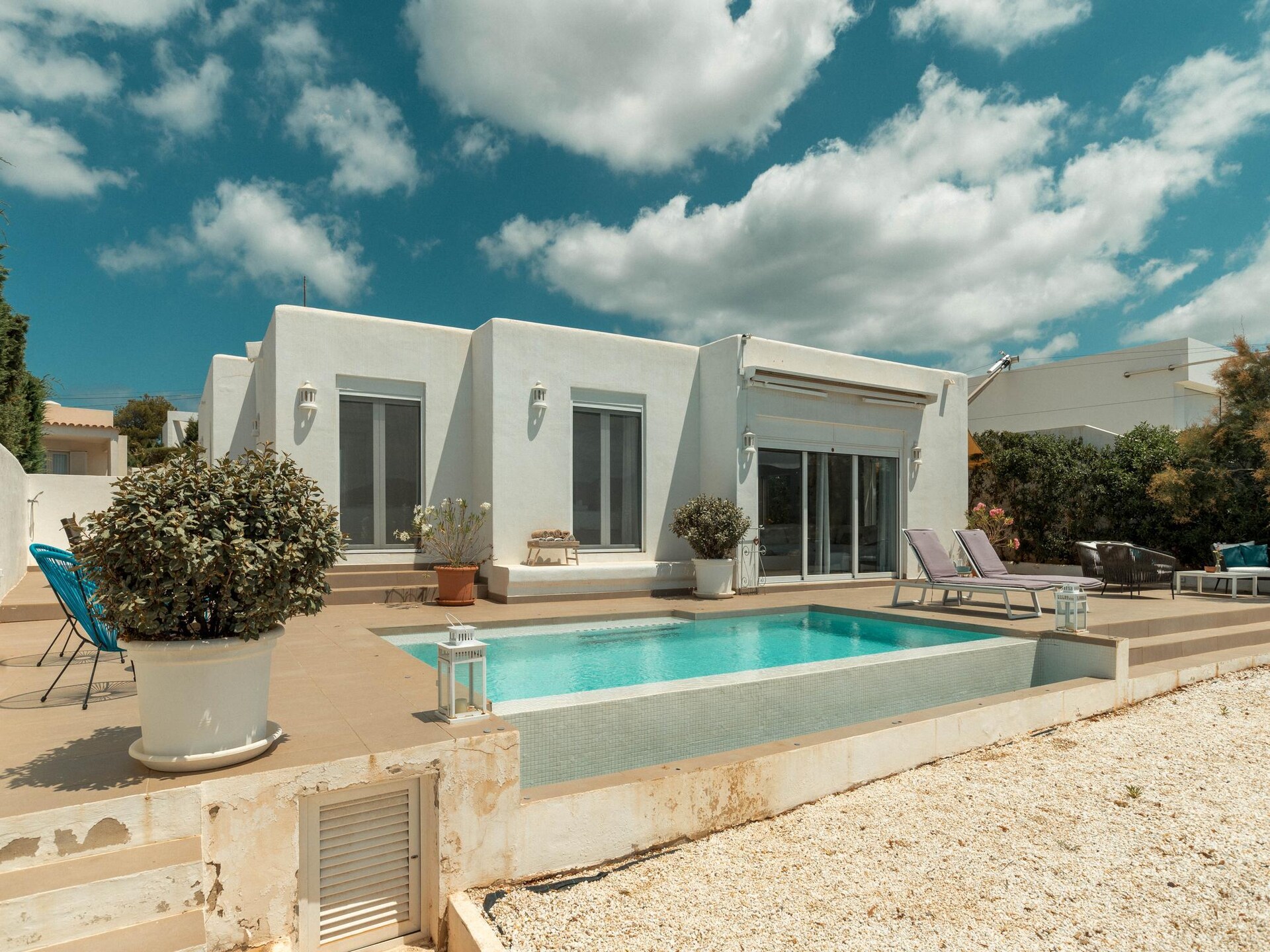 Moderne vrijstaande villa met privézwembad op 500 meter van Cala Codolar - foto 8