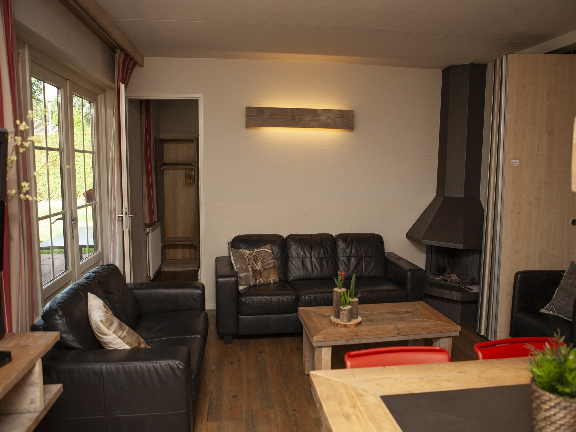 Luxe groepsbungalow met 8 slaapkamers op de Veluwe, honden welkom - foto 2
