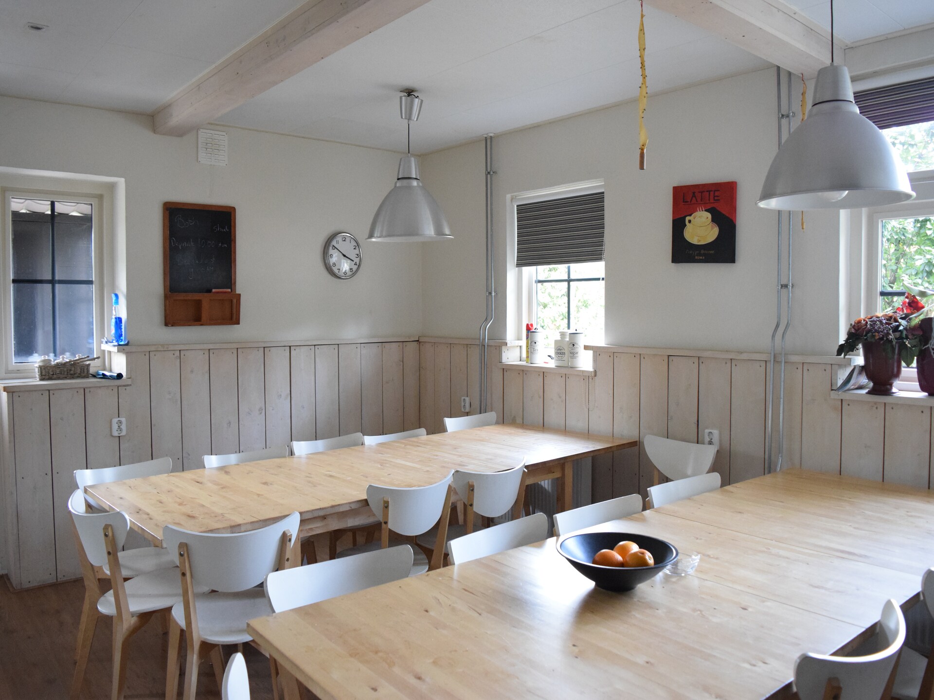 Vrijstaande groepsvilla met privézwembad in bosrijk Voorthuizen - foto 13