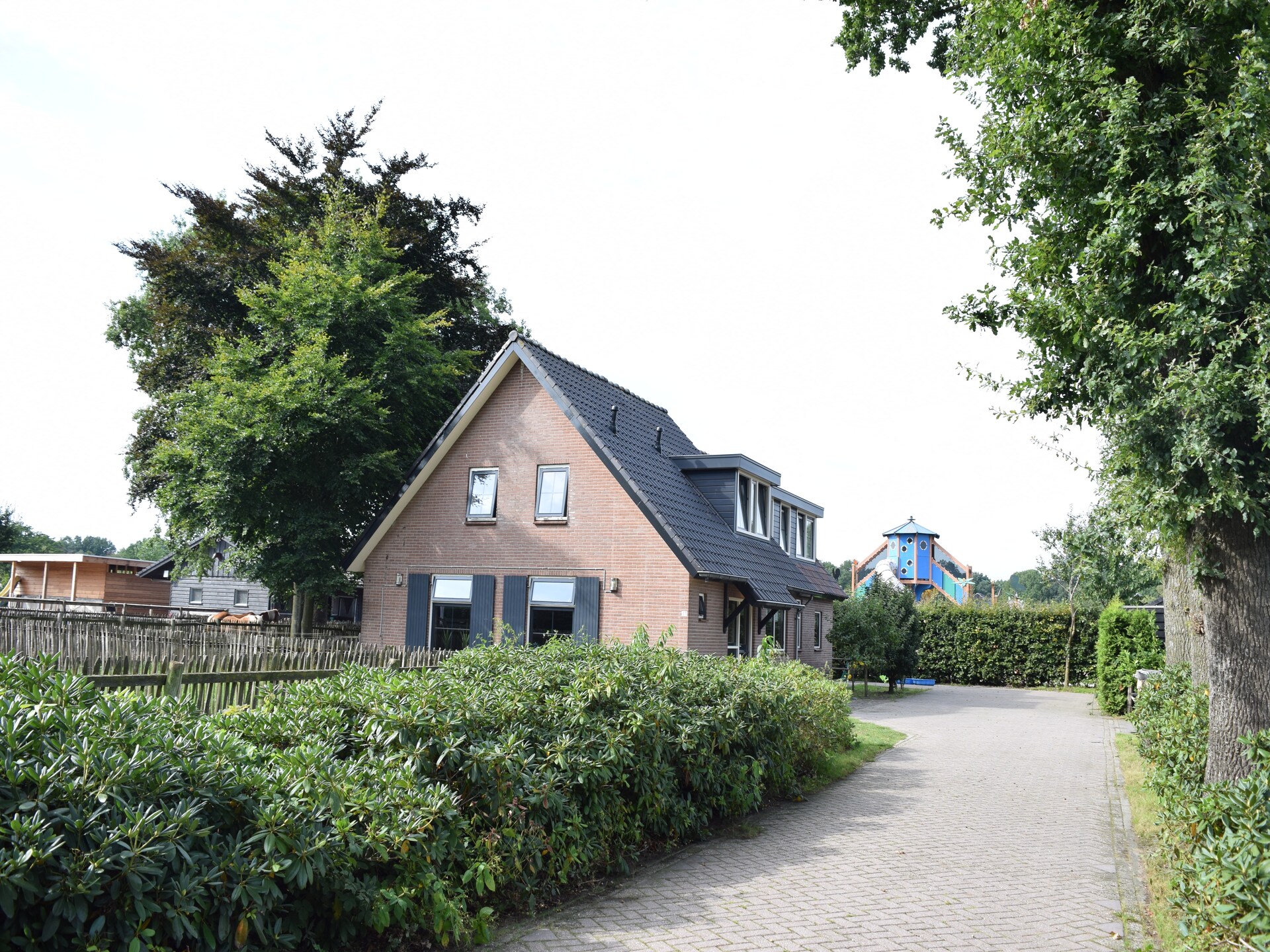 Vrijstaande groepsvilla met privézwembad in bosrijk Voorthuizen - foto 12