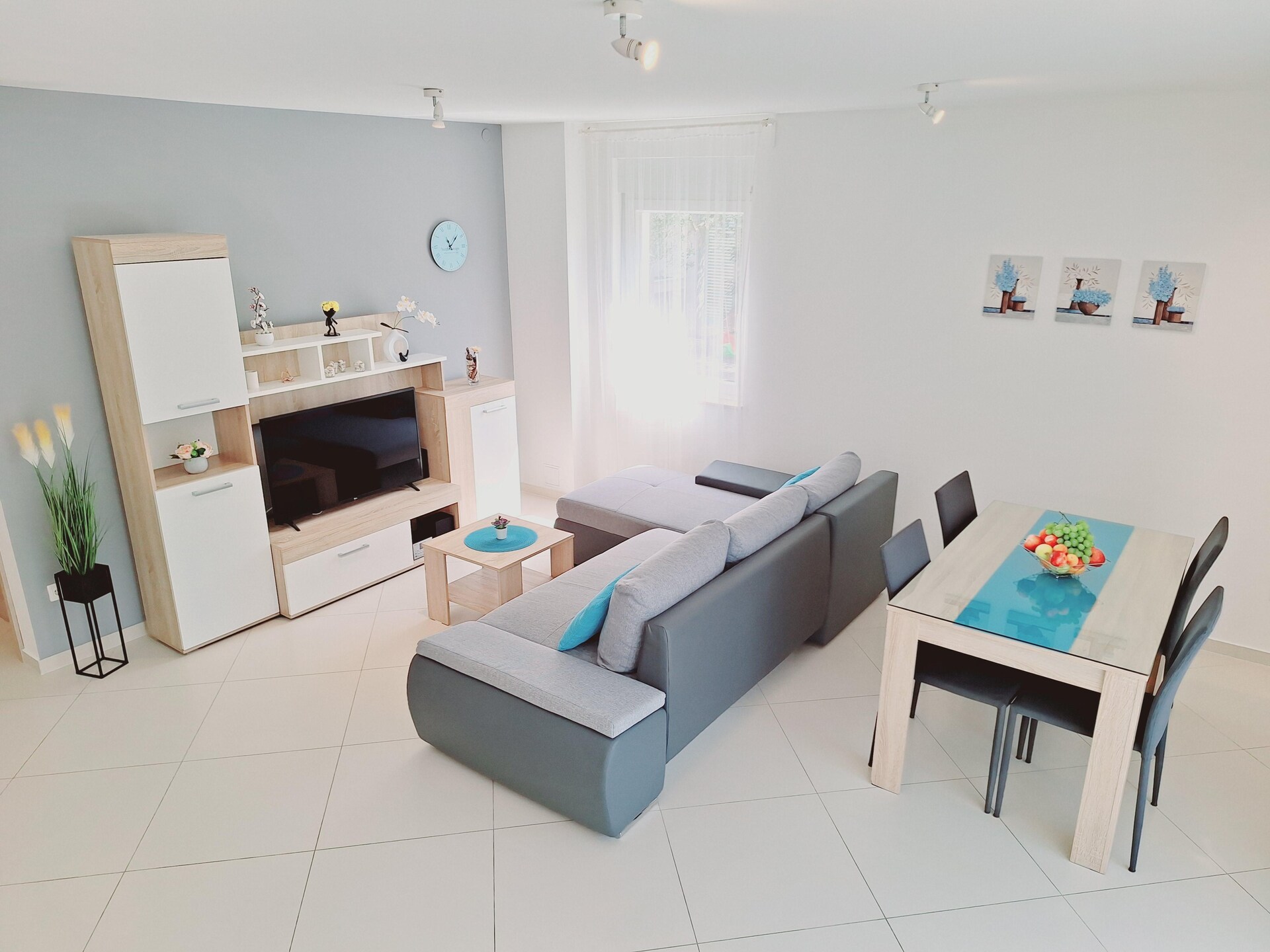 Op 1,0 km van het centrum: modern appartement aan zee in Kastel Stafilic - foto 1