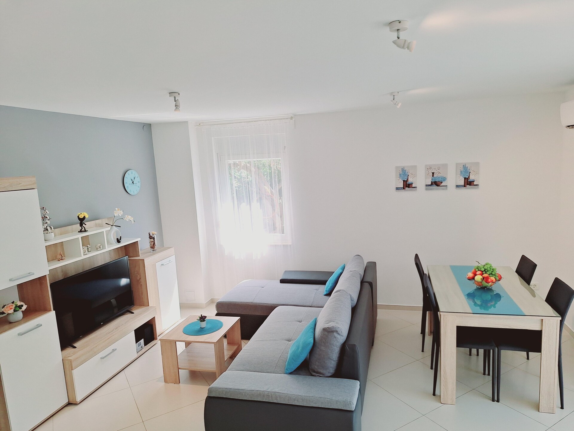 Op 1,0 km van het centrum: modern appartement aan zee in Kastel Stafilic - foto 10