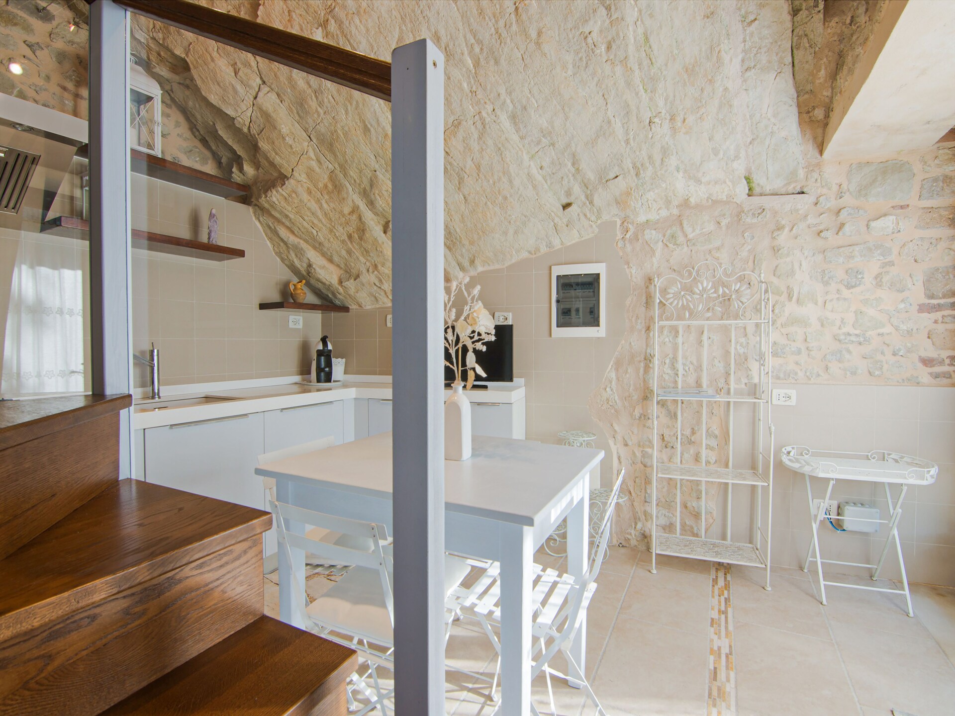 La Grotta: Historisch huis in de rotsen van Petrella Guidi - foto 15
