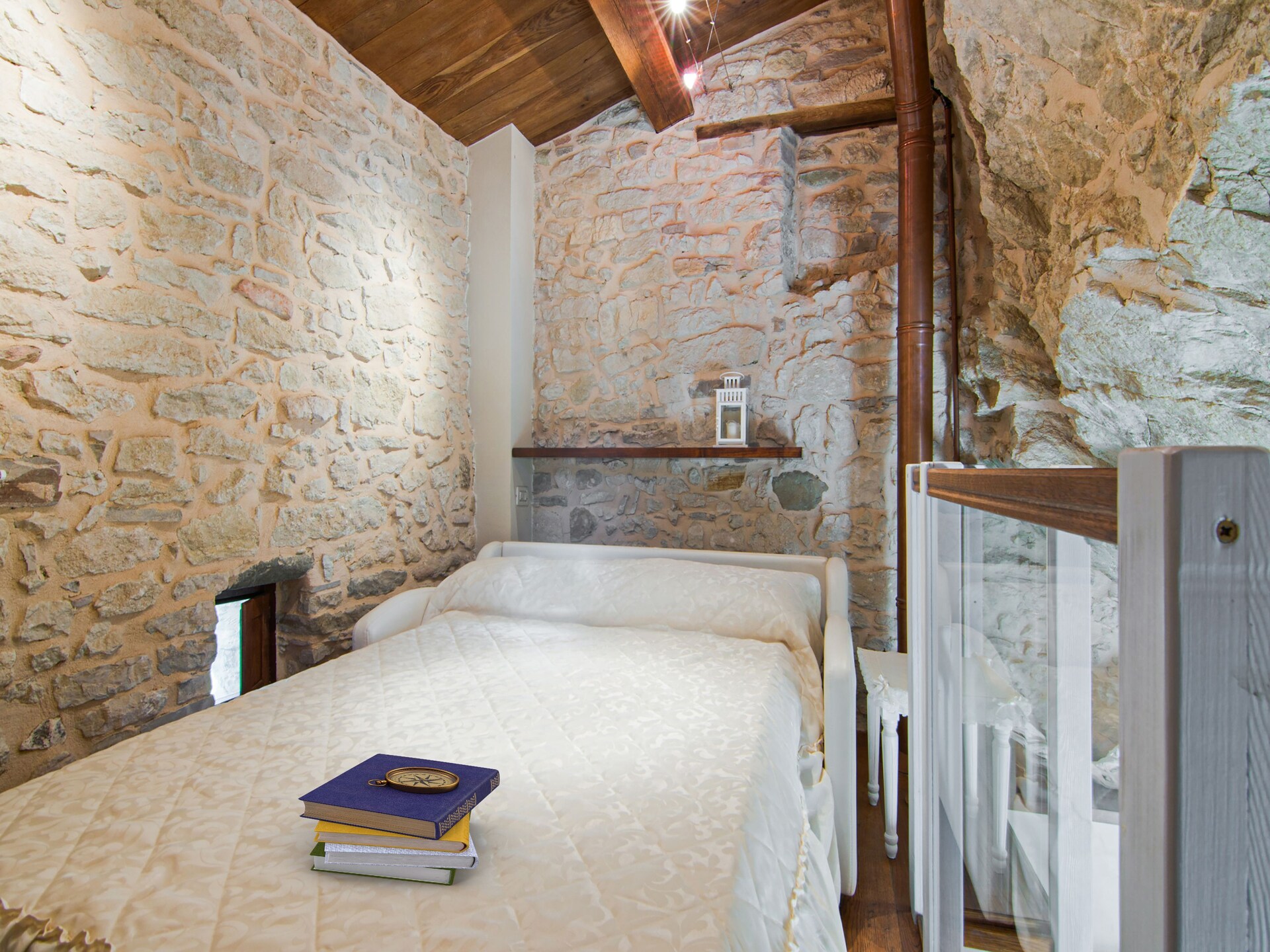 La Grotta: Historisch huis in de rotsen van Petrella Guidi - foto 8