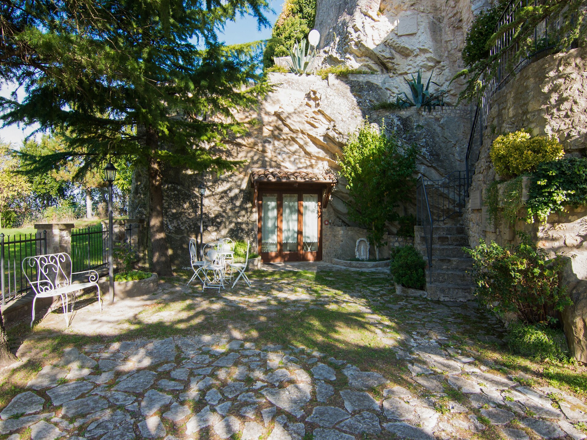 La Grotta: Historisch huis in de rotsen van Petrella Guidi - foto 25