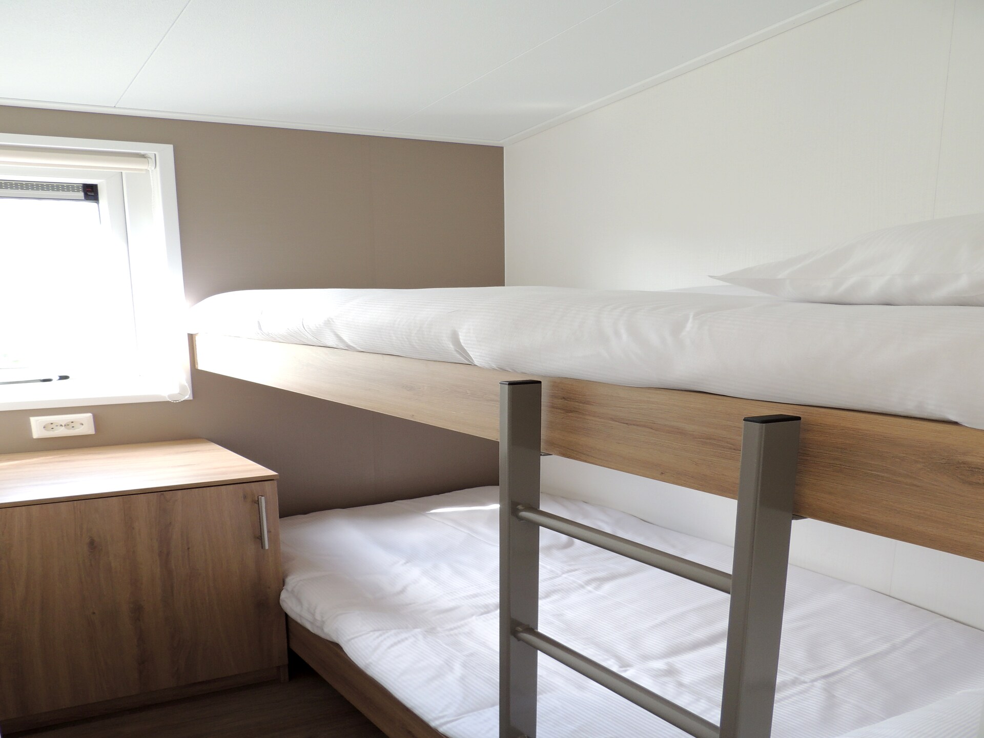 Comfortabel 6-persoonschalet op Recreatiepark de Boshoek in Voorthuizen - foto 9