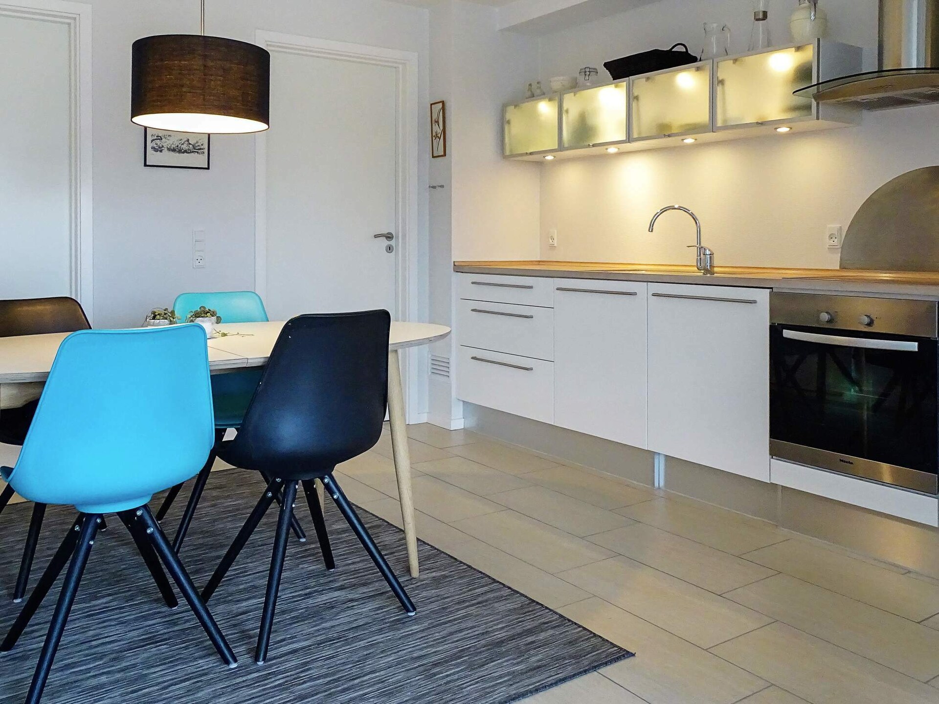 Licht appartement met terras en uitzicht op het meer, 300m van strand - foto 26