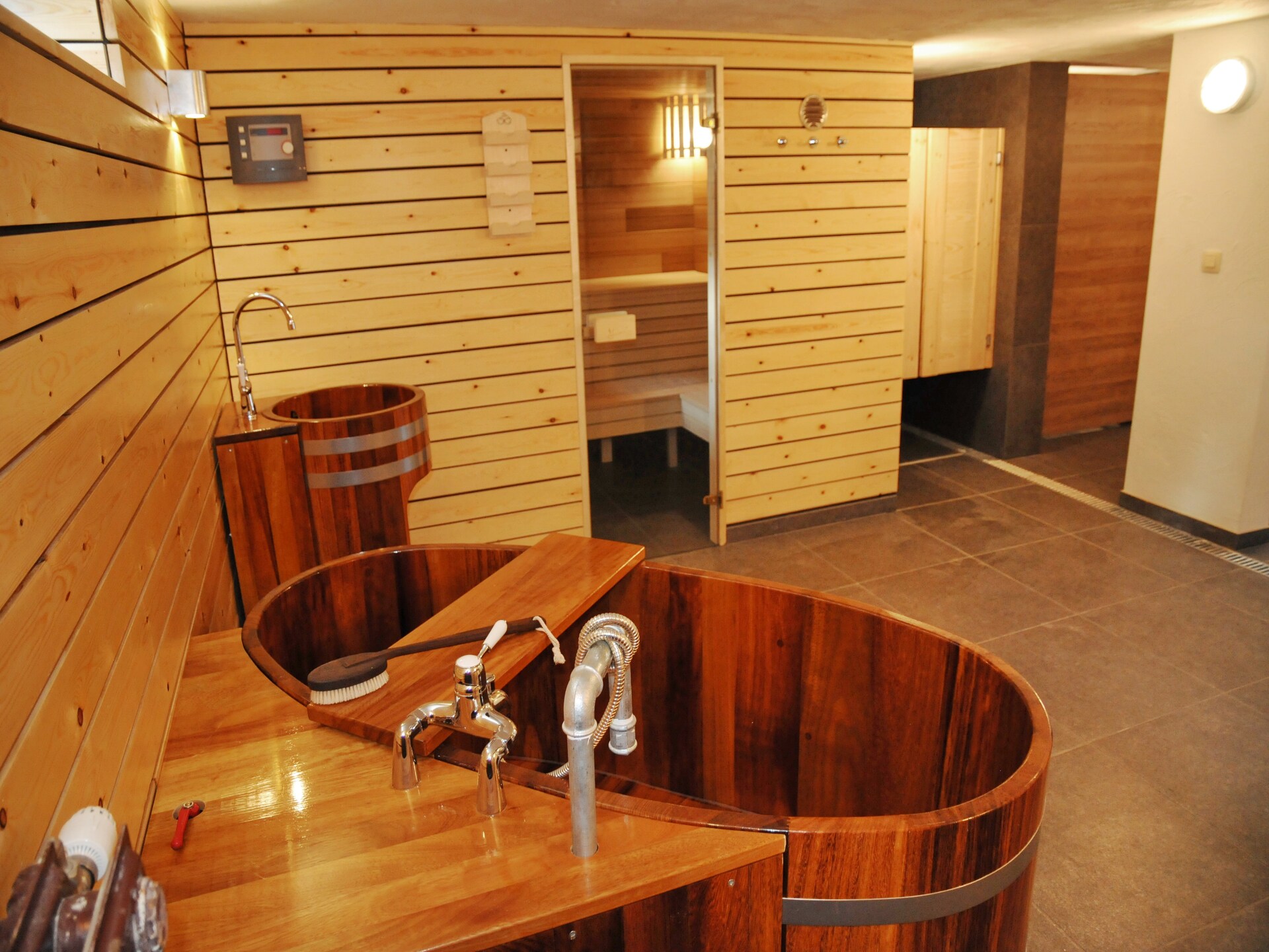 8-persoons chalet met sauna en hottub in Beffe, Ardennen - foto 16