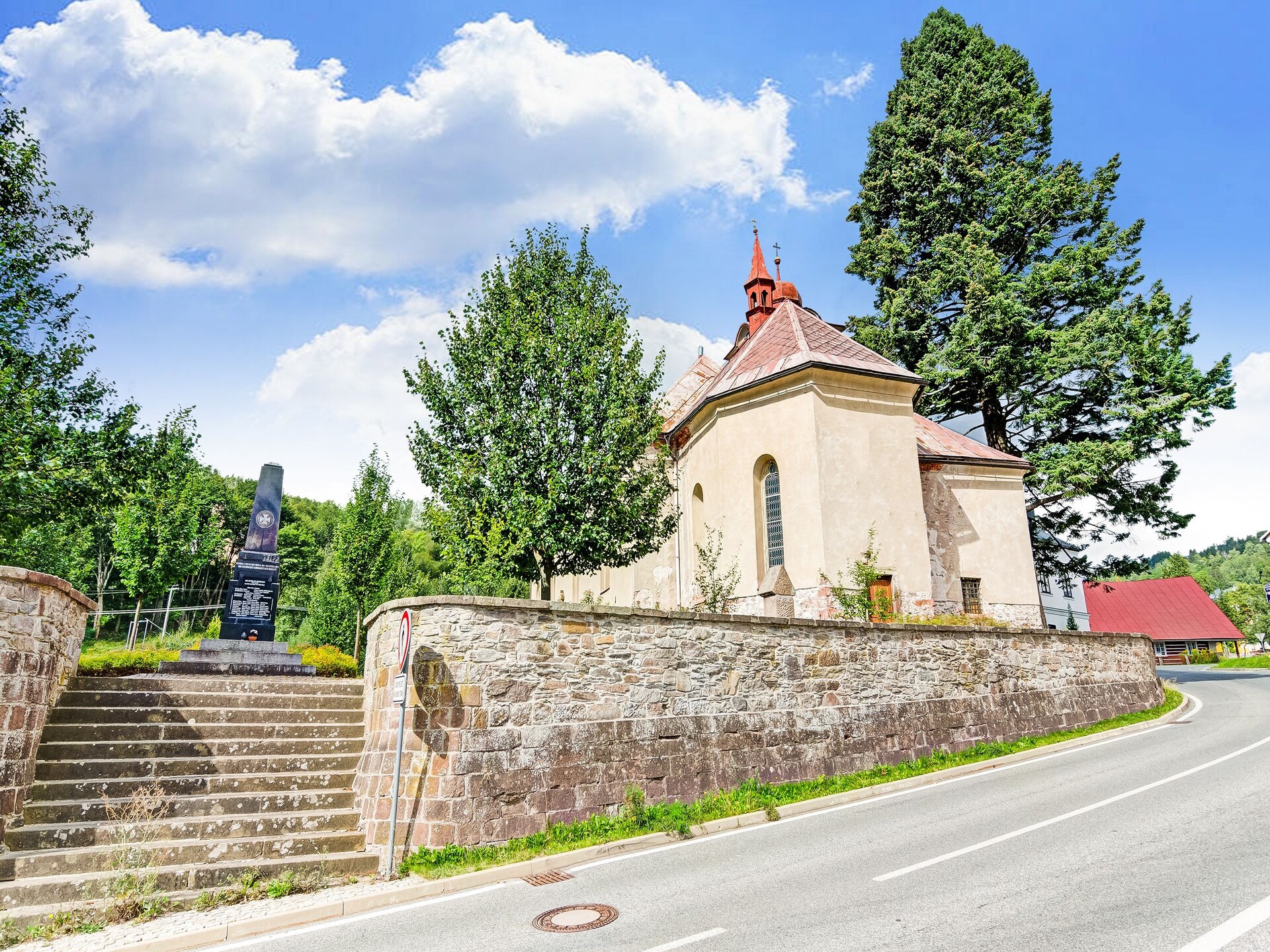 Op 400 m van de piste: ruim vakantiehuis Galina A in Černý Důl - foto 40