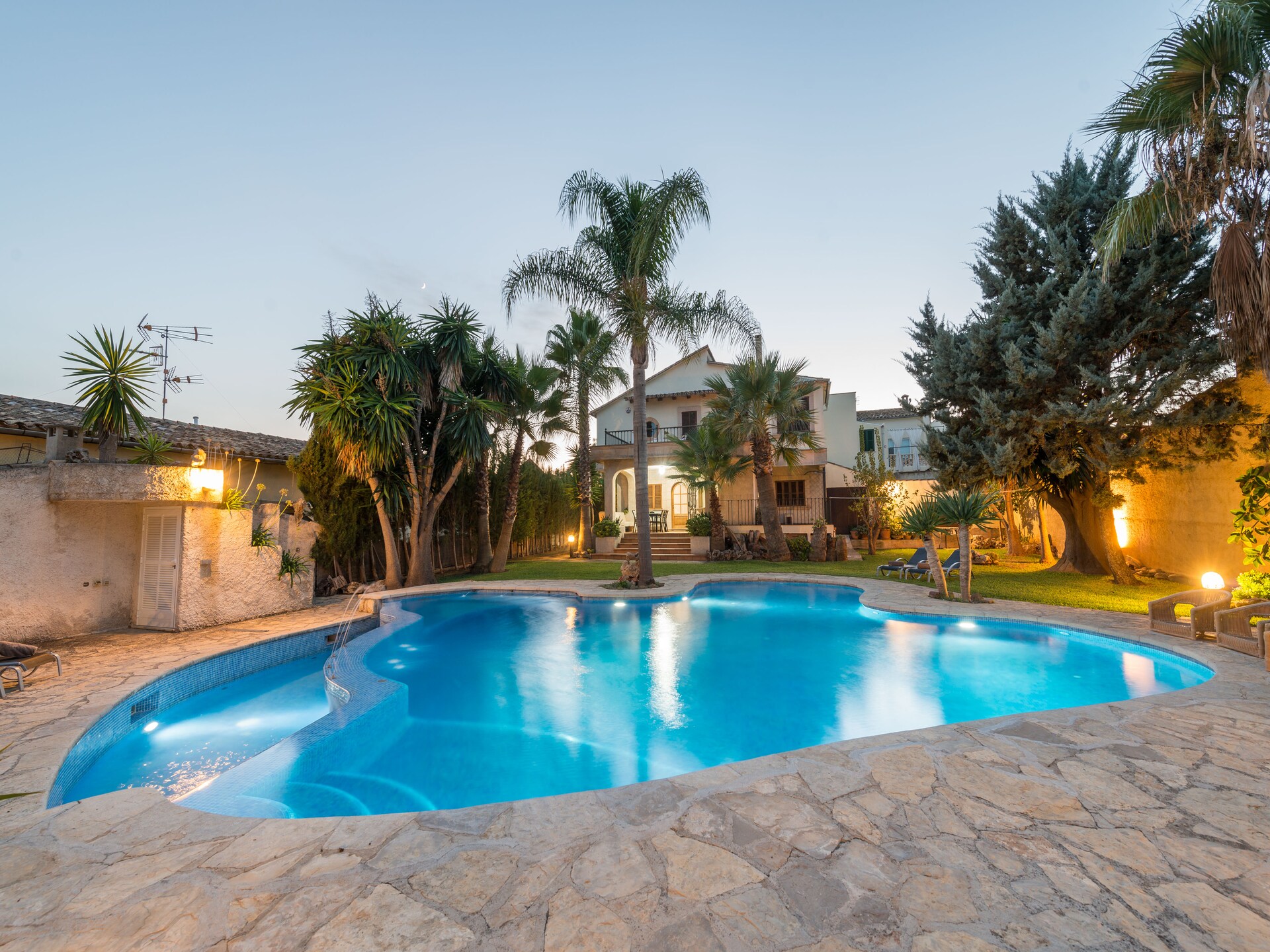 Exclusieve villa aan de golfbaan in Inca met privézwembad en ruime tuin - foto 15