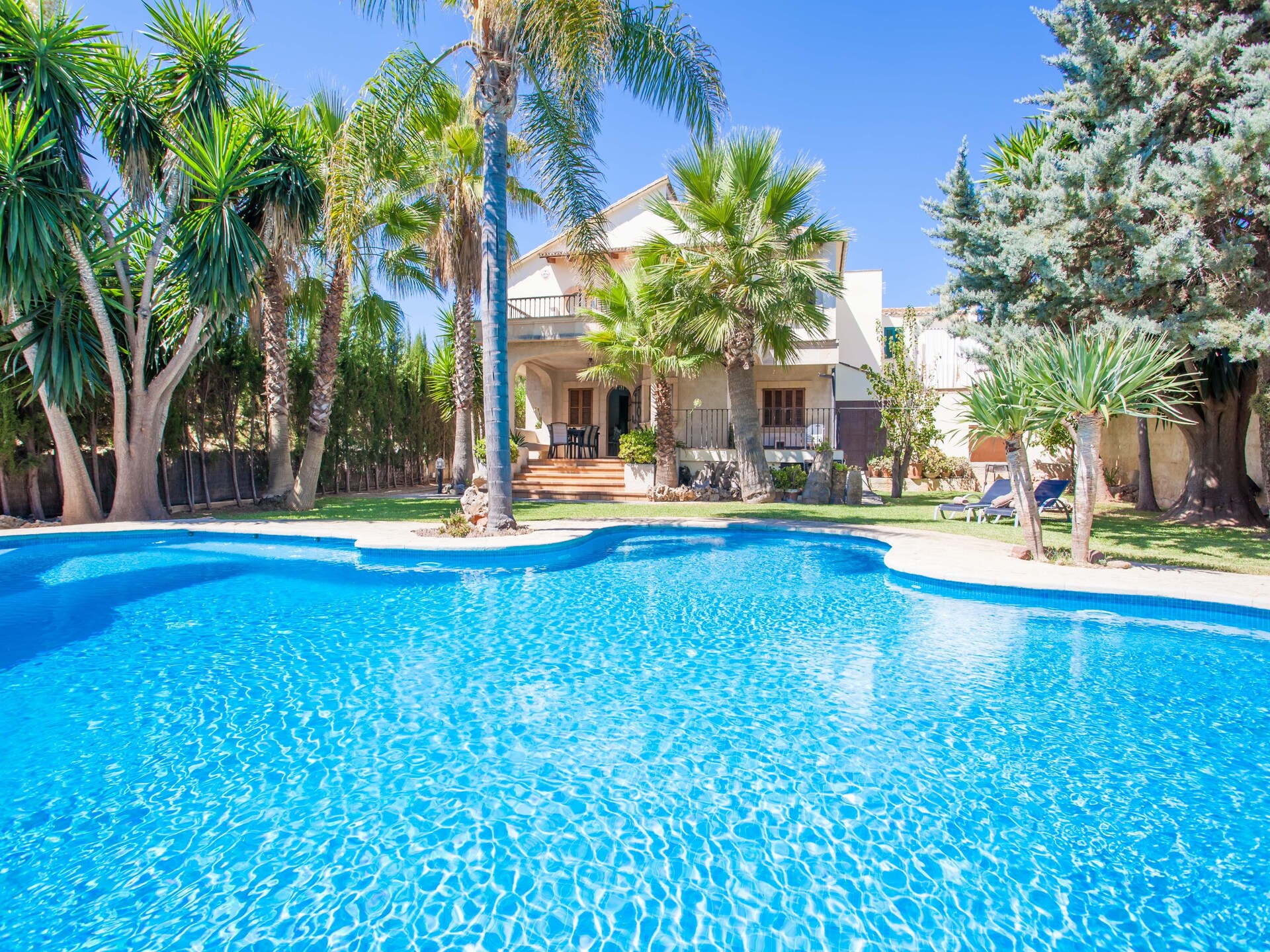 Exclusieve villa aan de golfbaan in Inca met privézwembad en ruime tuin - foto 8