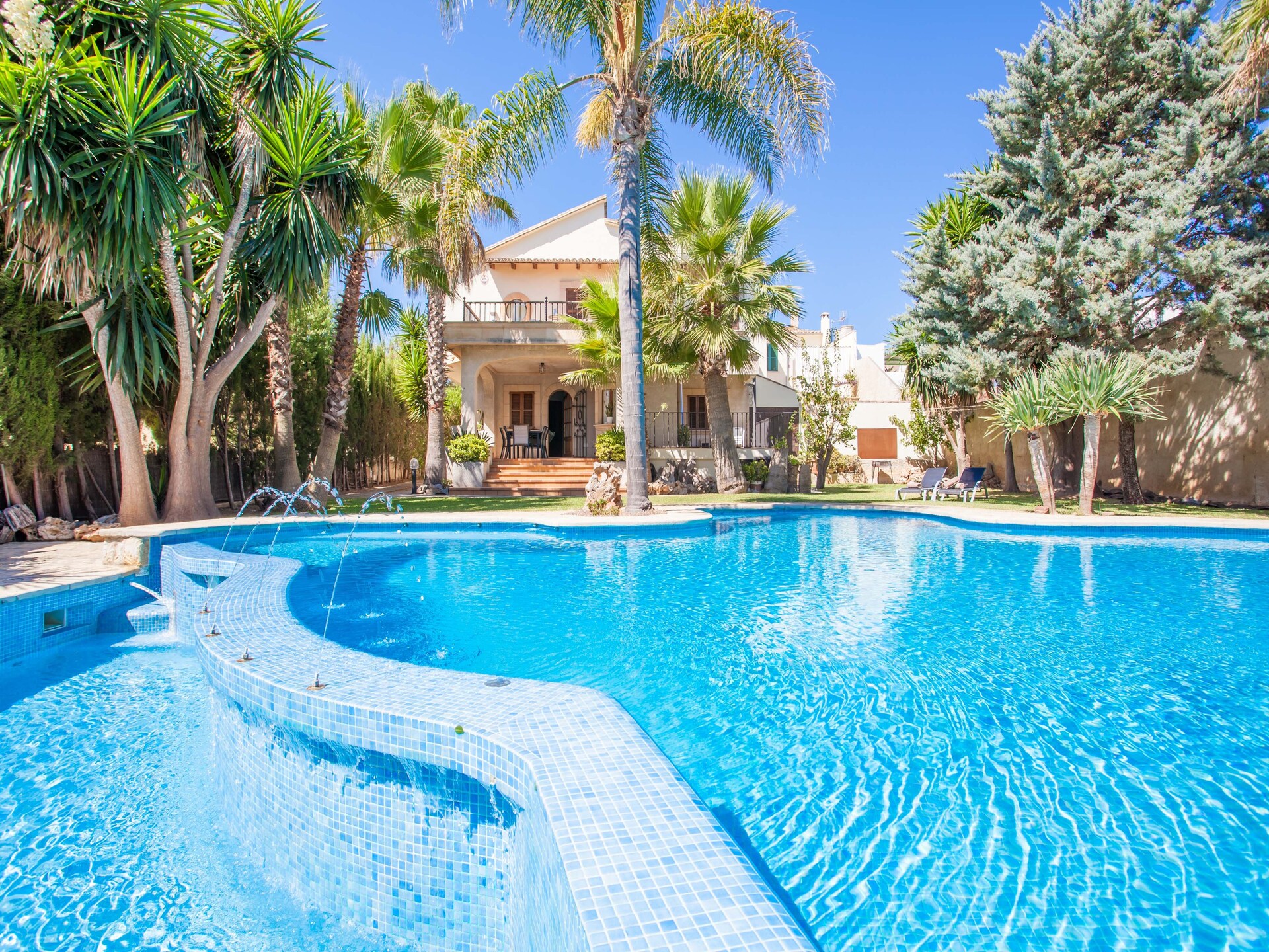 Exclusieve villa aan de golfbaan in Inca met privézwembad en ruime tuin - foto 10