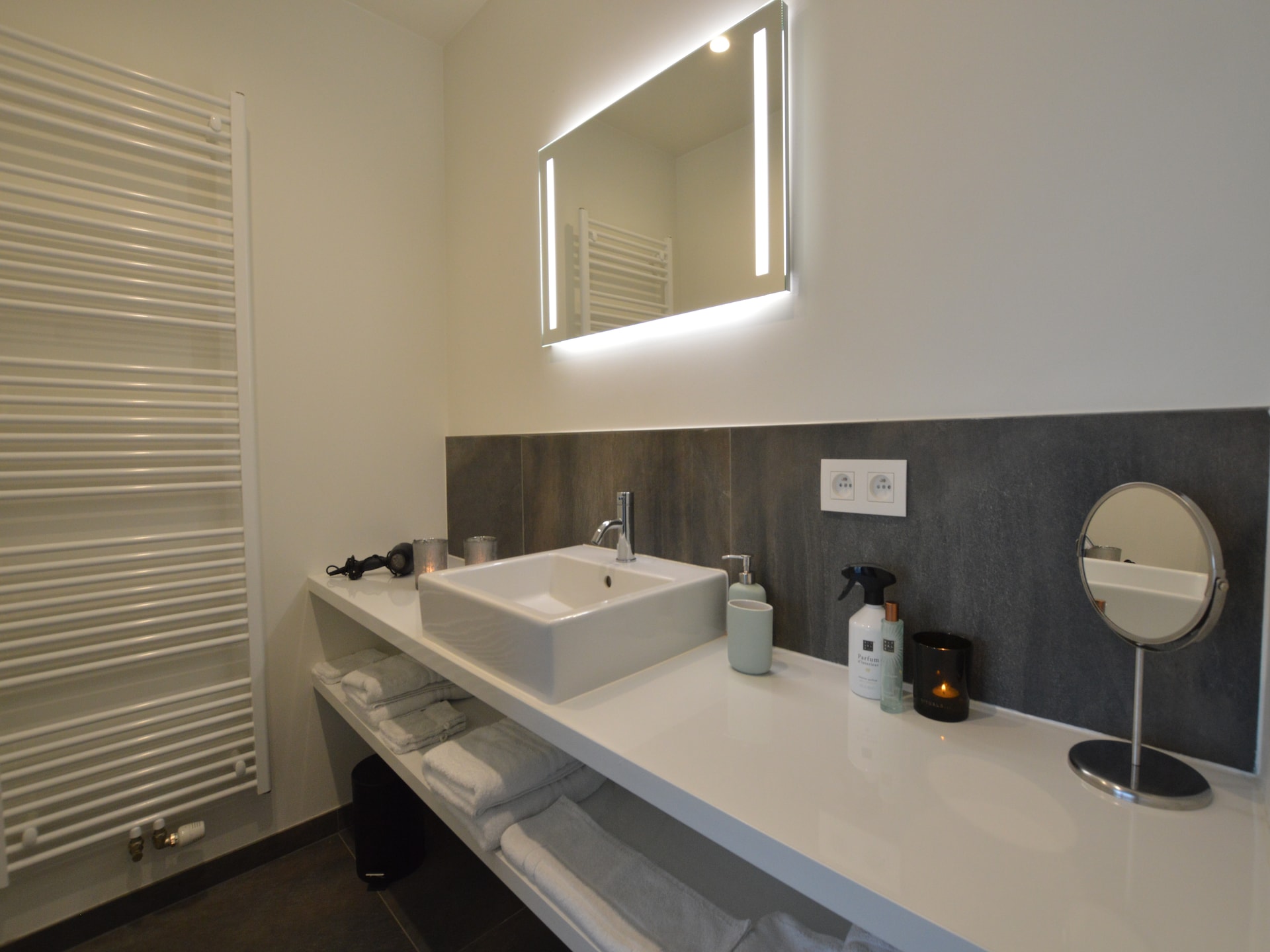 Luxe moderne villa Walleken in Gijzegem-Aalst voor 9 personen - foto 25