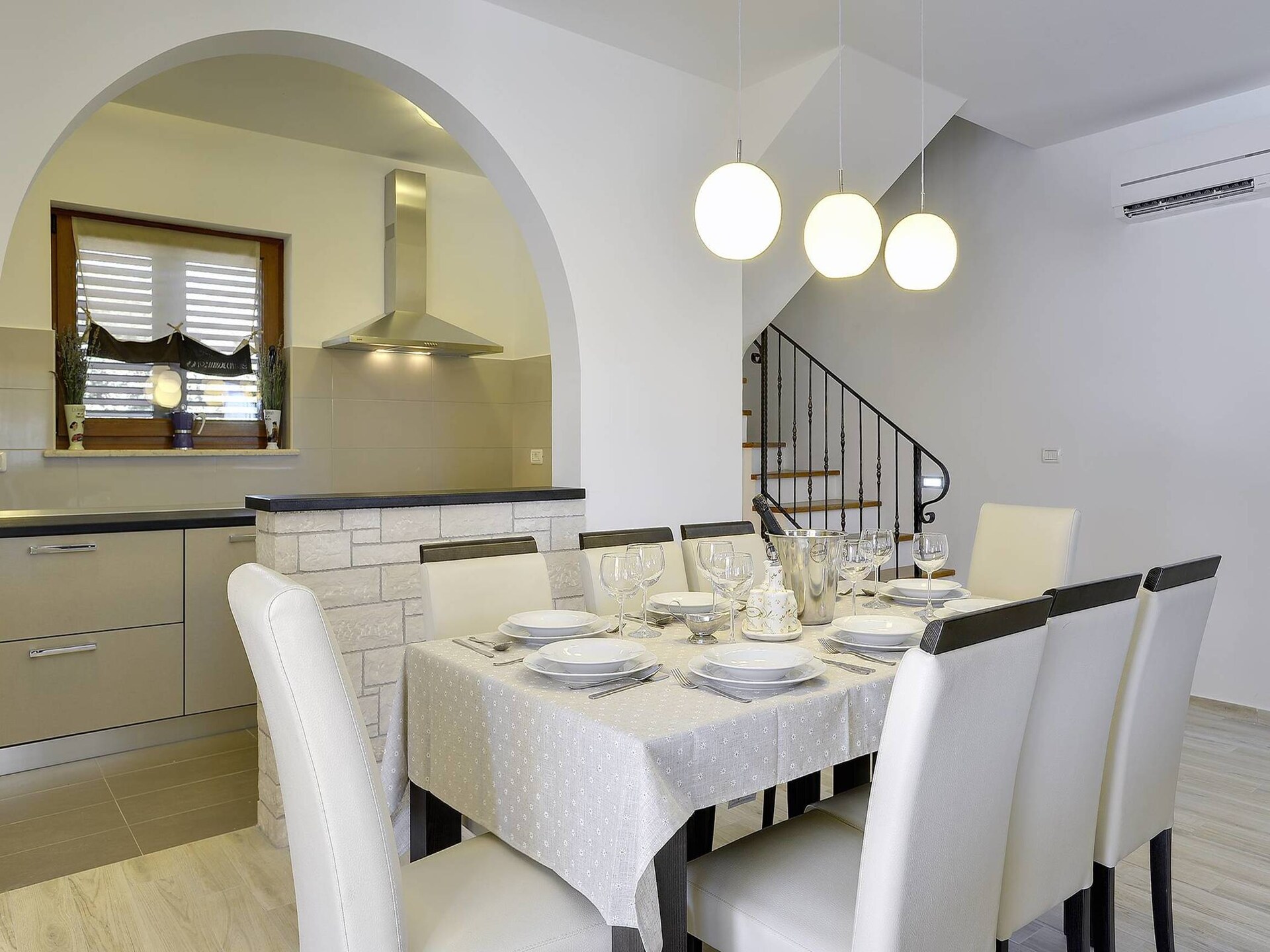 Moderne villa met privézwembad op 2 km van het strand in Medulin - foto 18