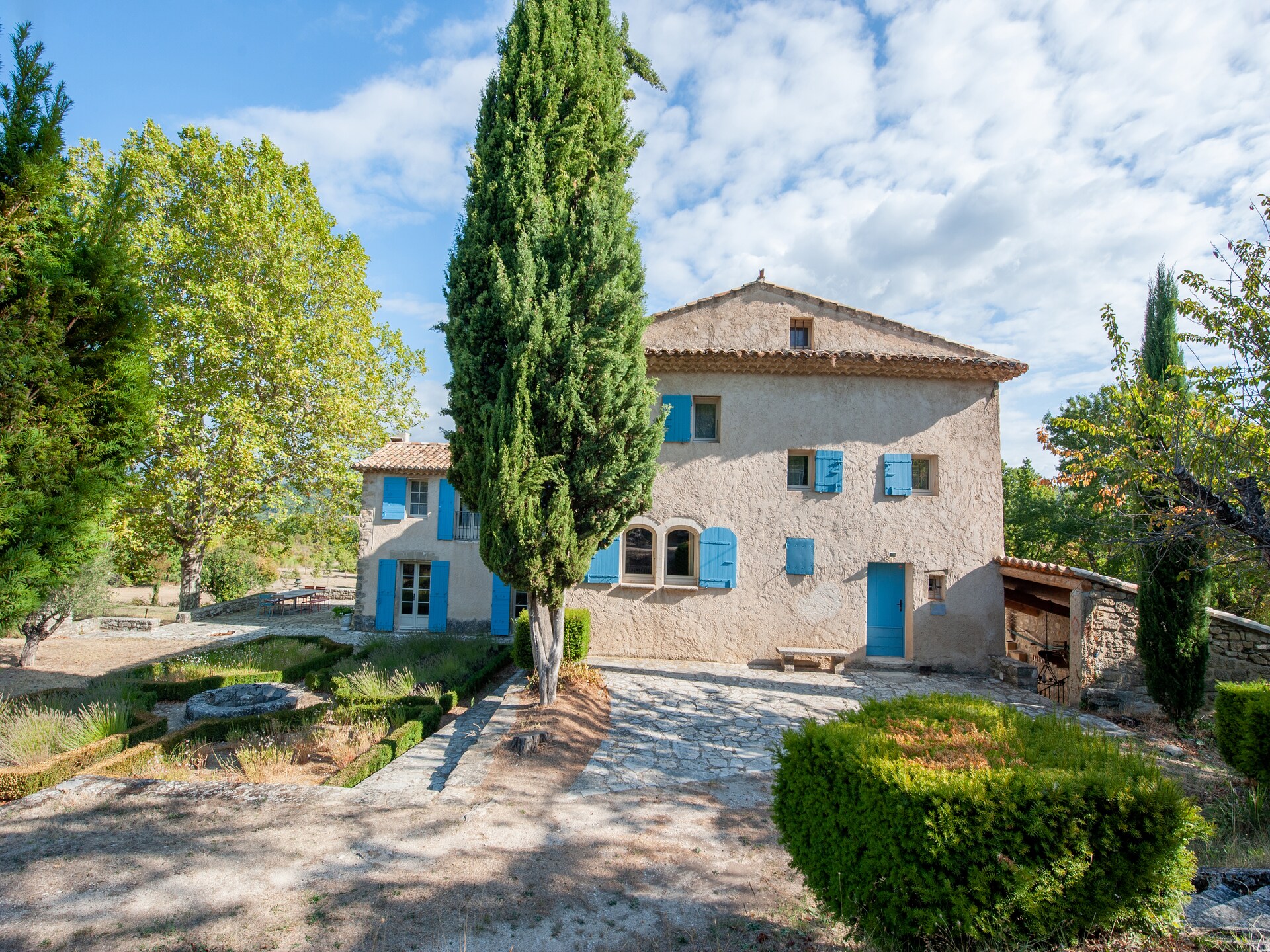 Authentieke Provençaalse villa met privézwembad en uitzicht op de Luberon - foto 16