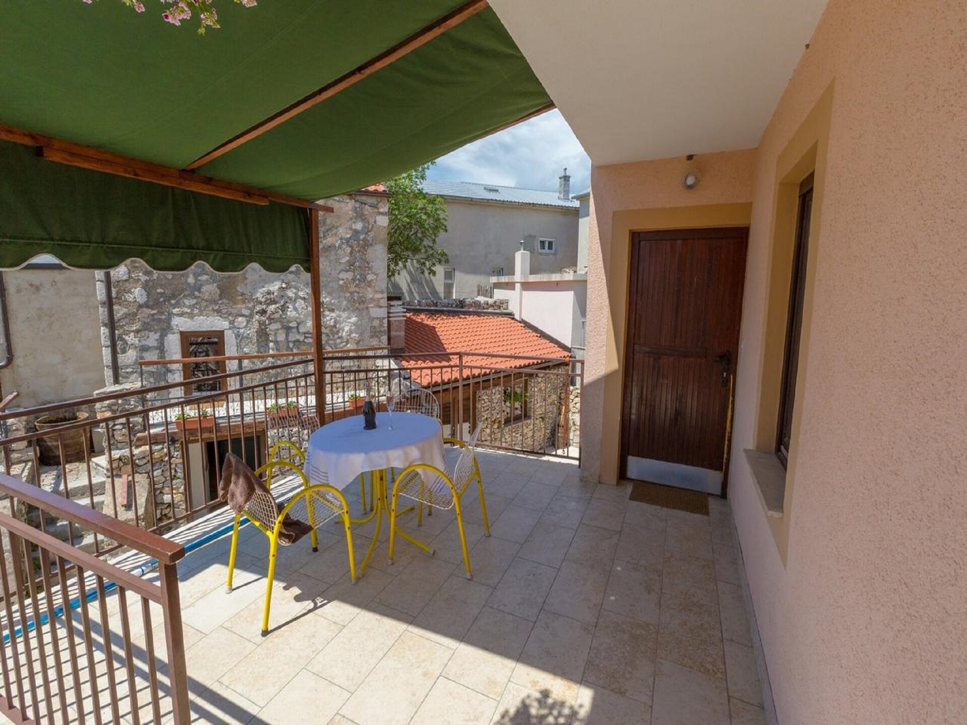 Ruim vakantiehuis voor 14 personen met privézwembad en zeezicht in Bribir - foto 23