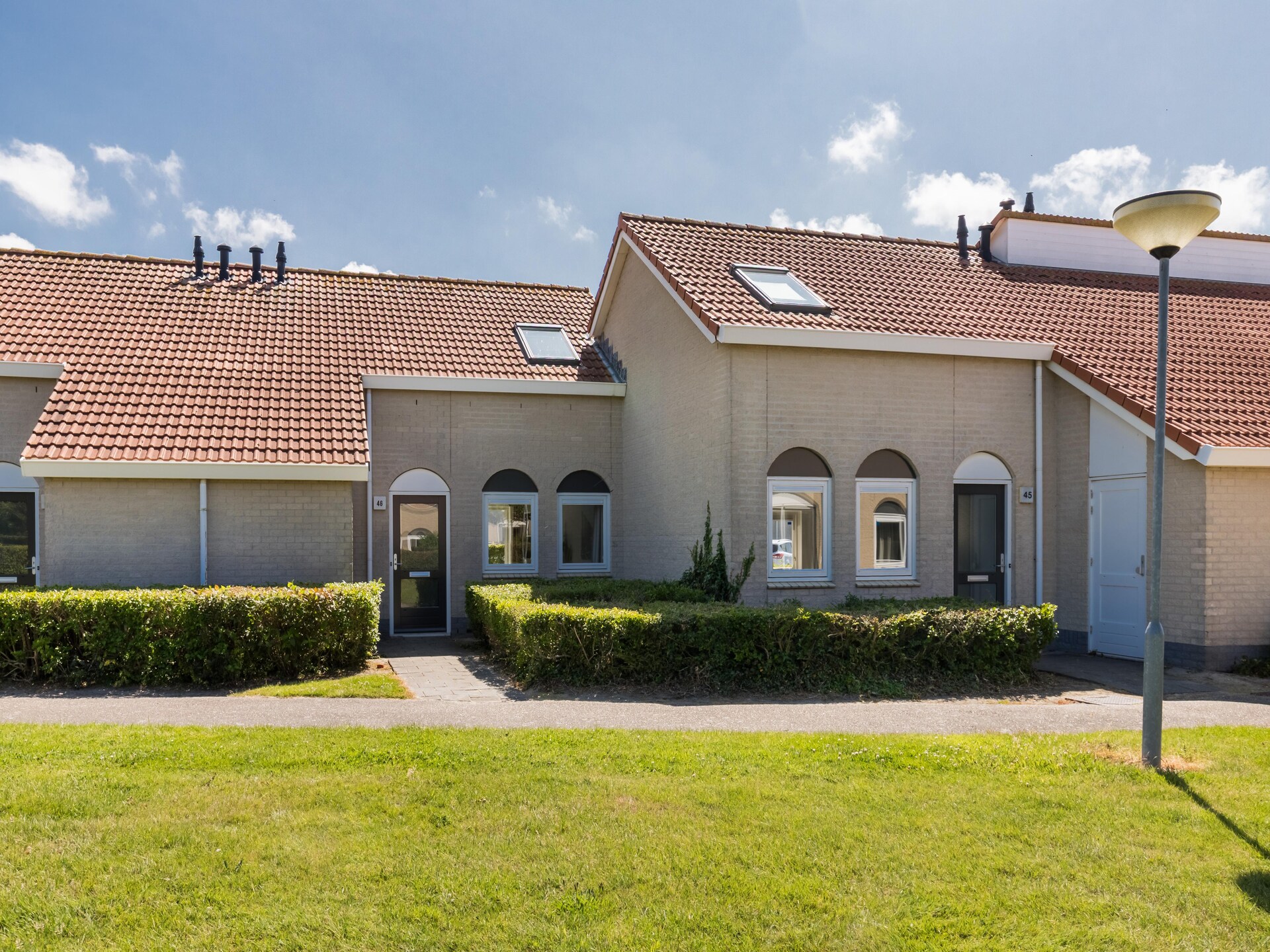 Moderne 6-persoonsbungalow op Vakantiepark Soeten Haert in Renesse - foto 9