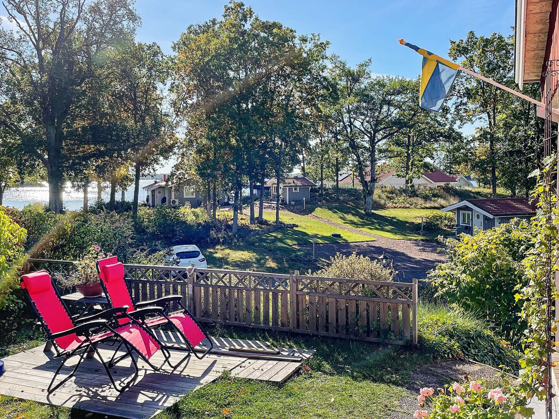 Vrijstaand vakantiehuis met prachtig zeezicht bij Figeholm - foto 3