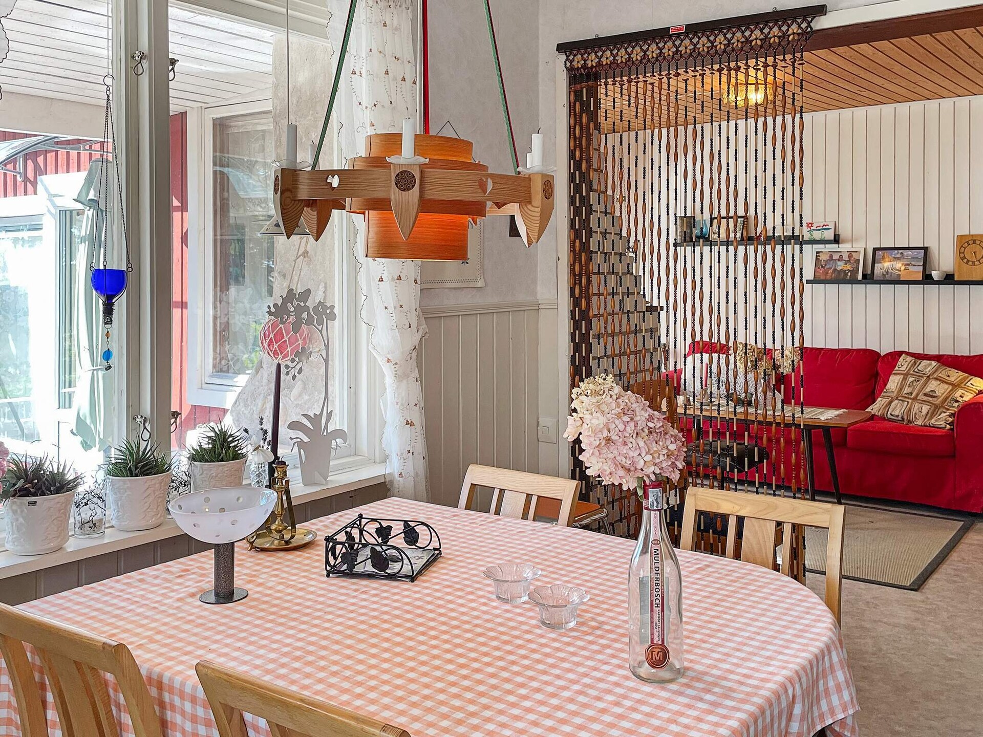 Vrijstaand vakantiehuis met prachtig zeezicht bij Figeholm - foto 10