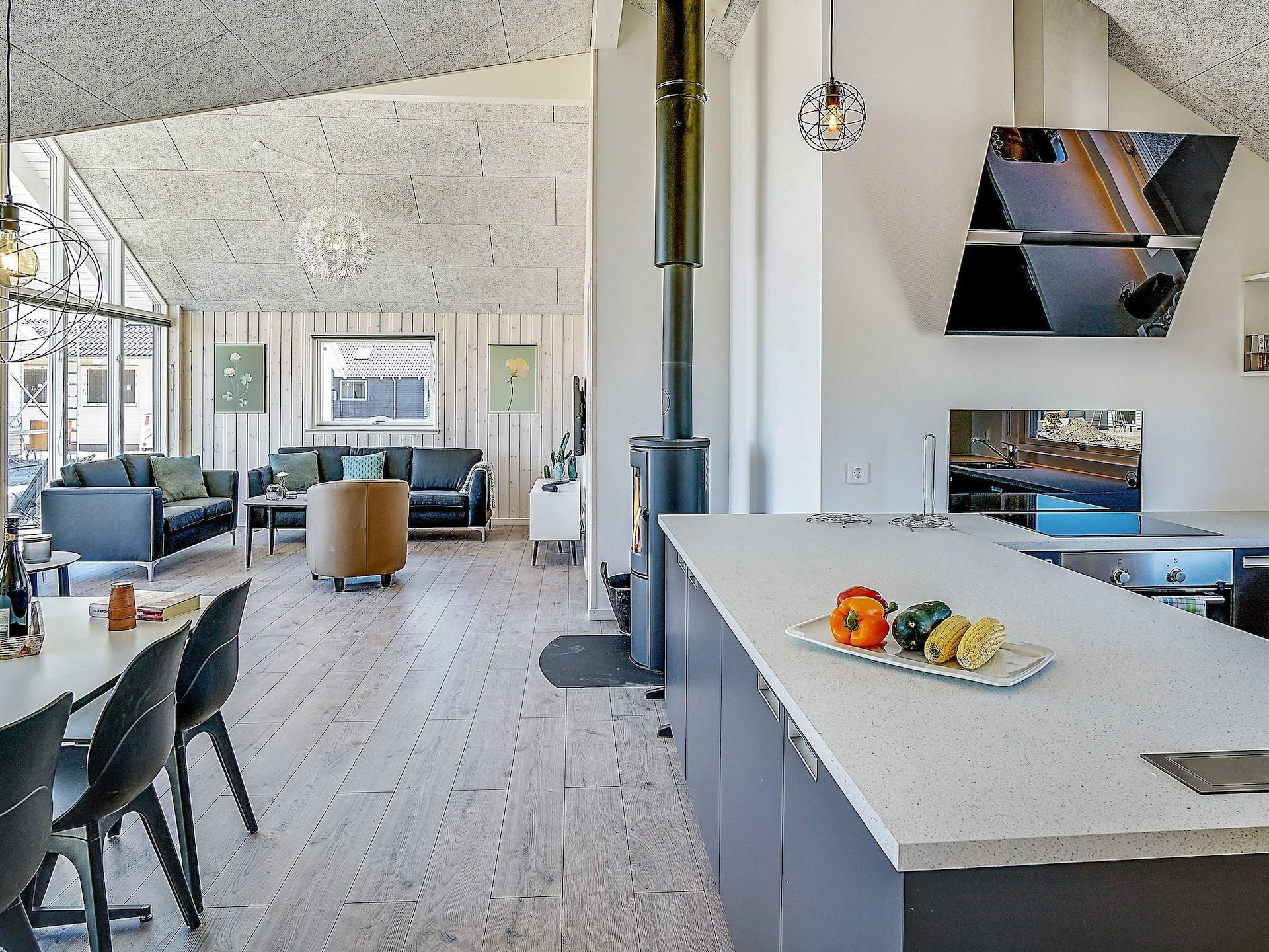 Op 950 m van zee: ruim vakantiehuis in Kappeln voor 10 personen · 136 m² - foto 9