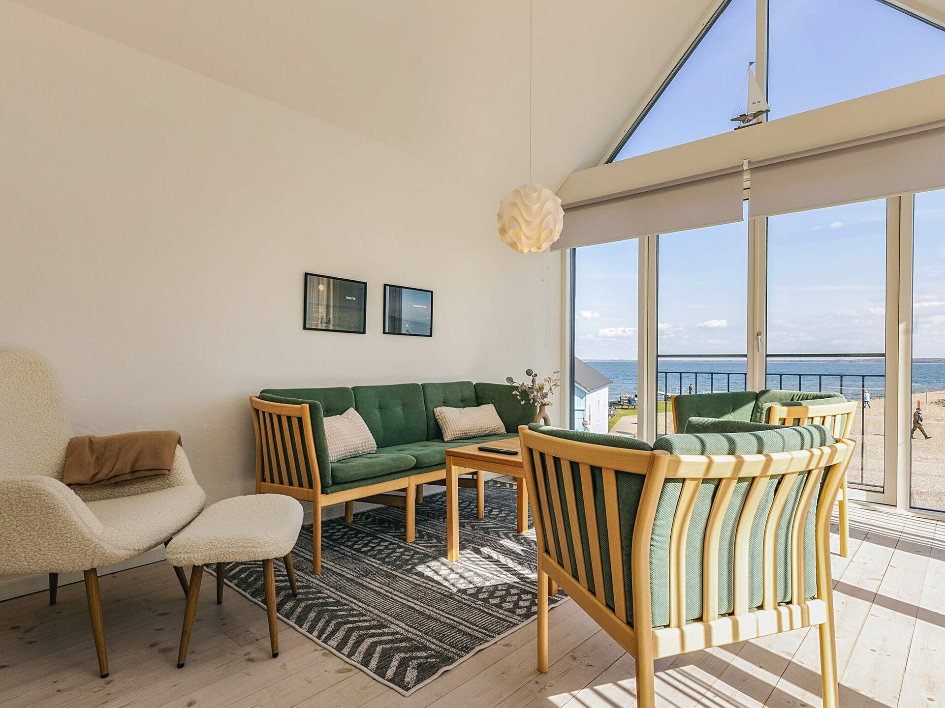 Vrijstaand vakantiehuis aan het water met panoramisch fjordzicht en jacuzzi - foto 17