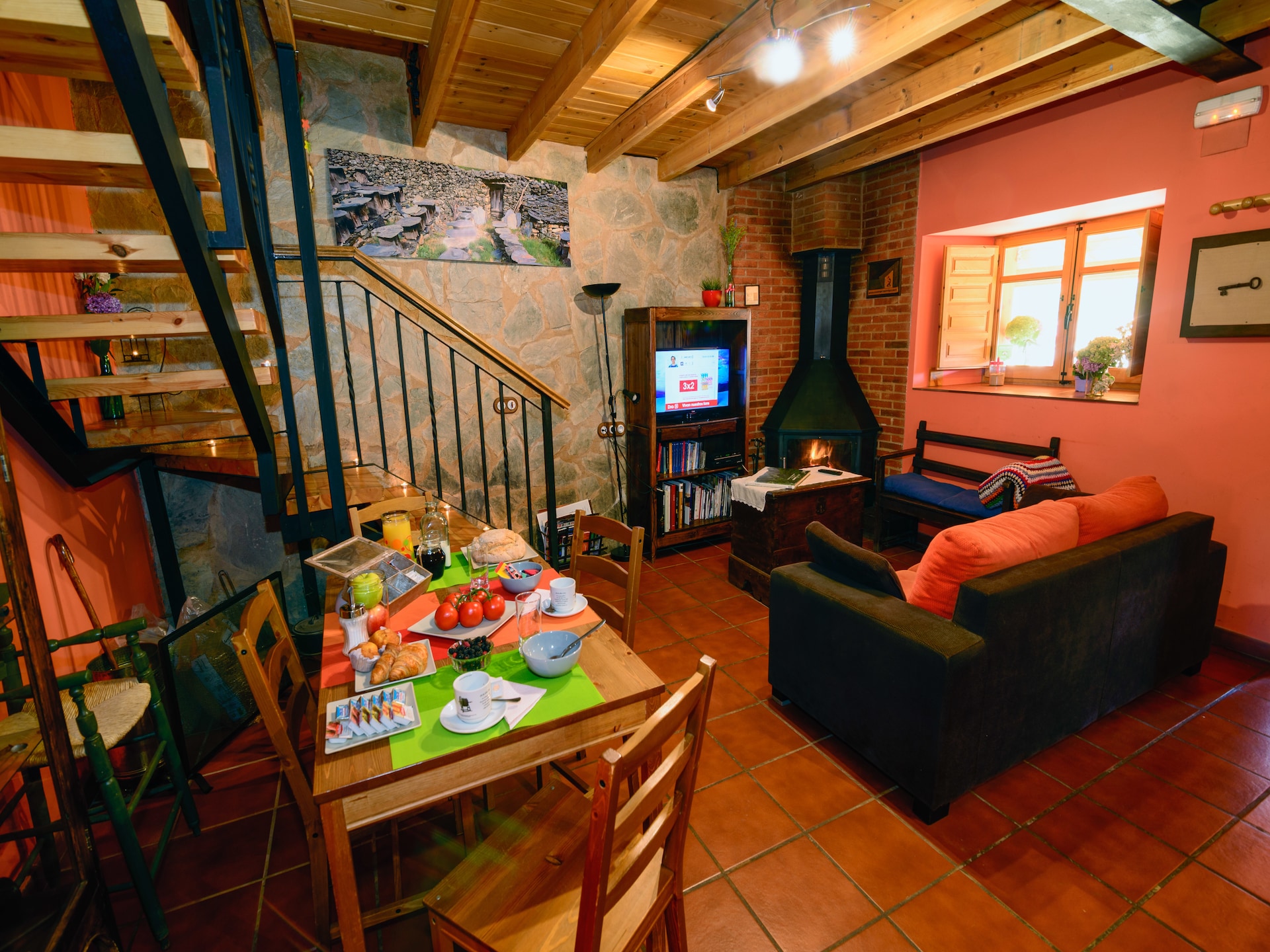 Sfeervol landhuis in Benllera met bubbelbad en open haard - foto 2