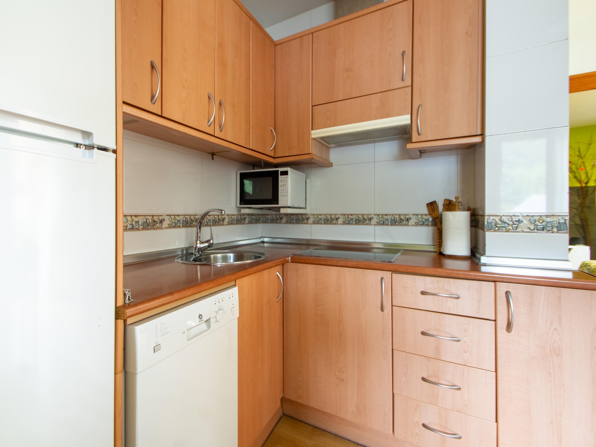 Sfeervol landhuis in Benllera met bubbelbad en open haard - foto 16