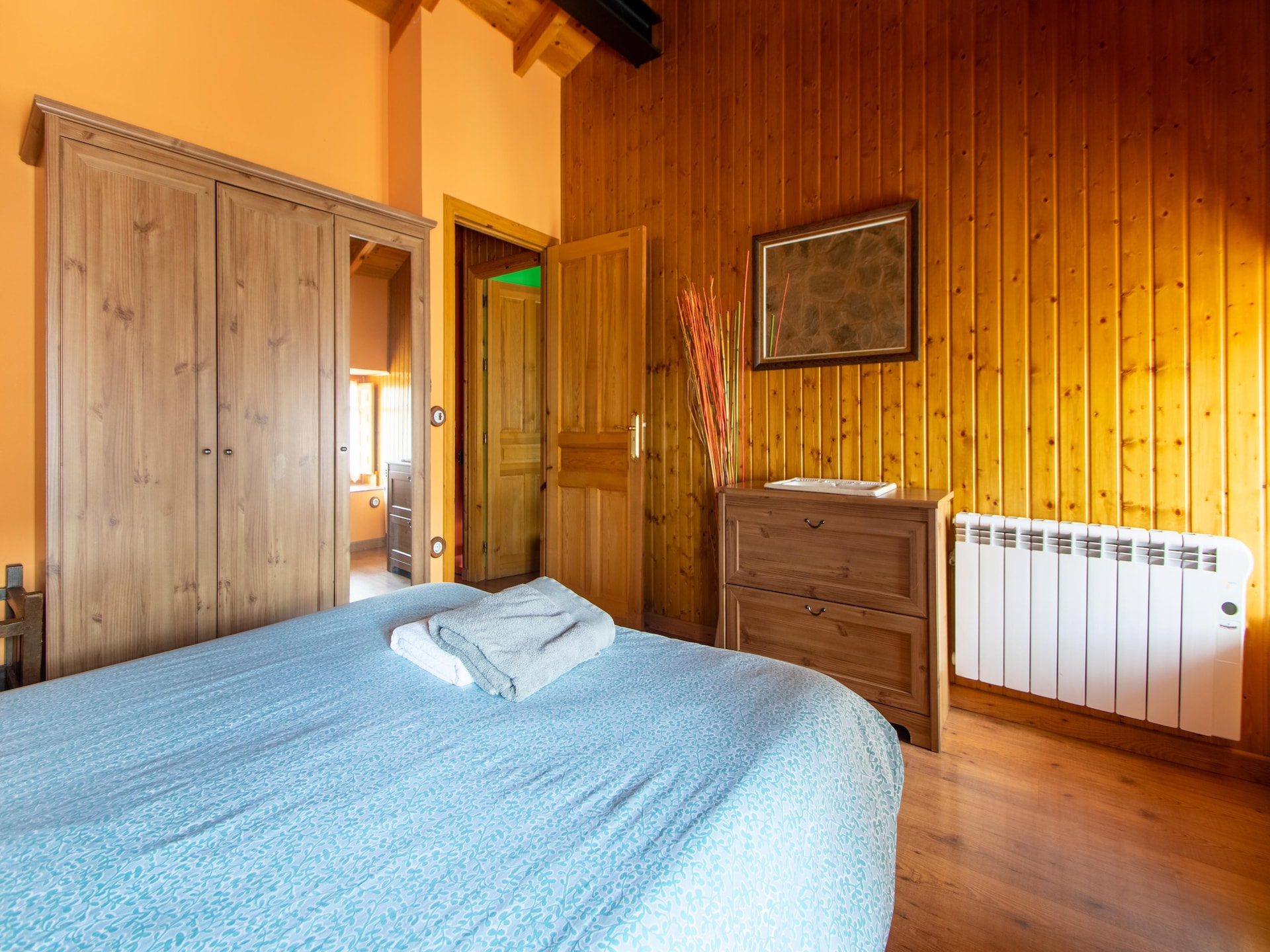 Sfeervol landhuis in Benllera met bubbelbad en open haard - foto 22