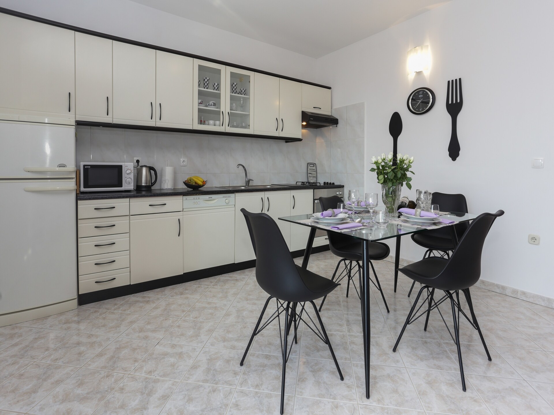 Modern appartement voor 5 personen op 400 meter van zee in Kaštel Gomilica - foto 14