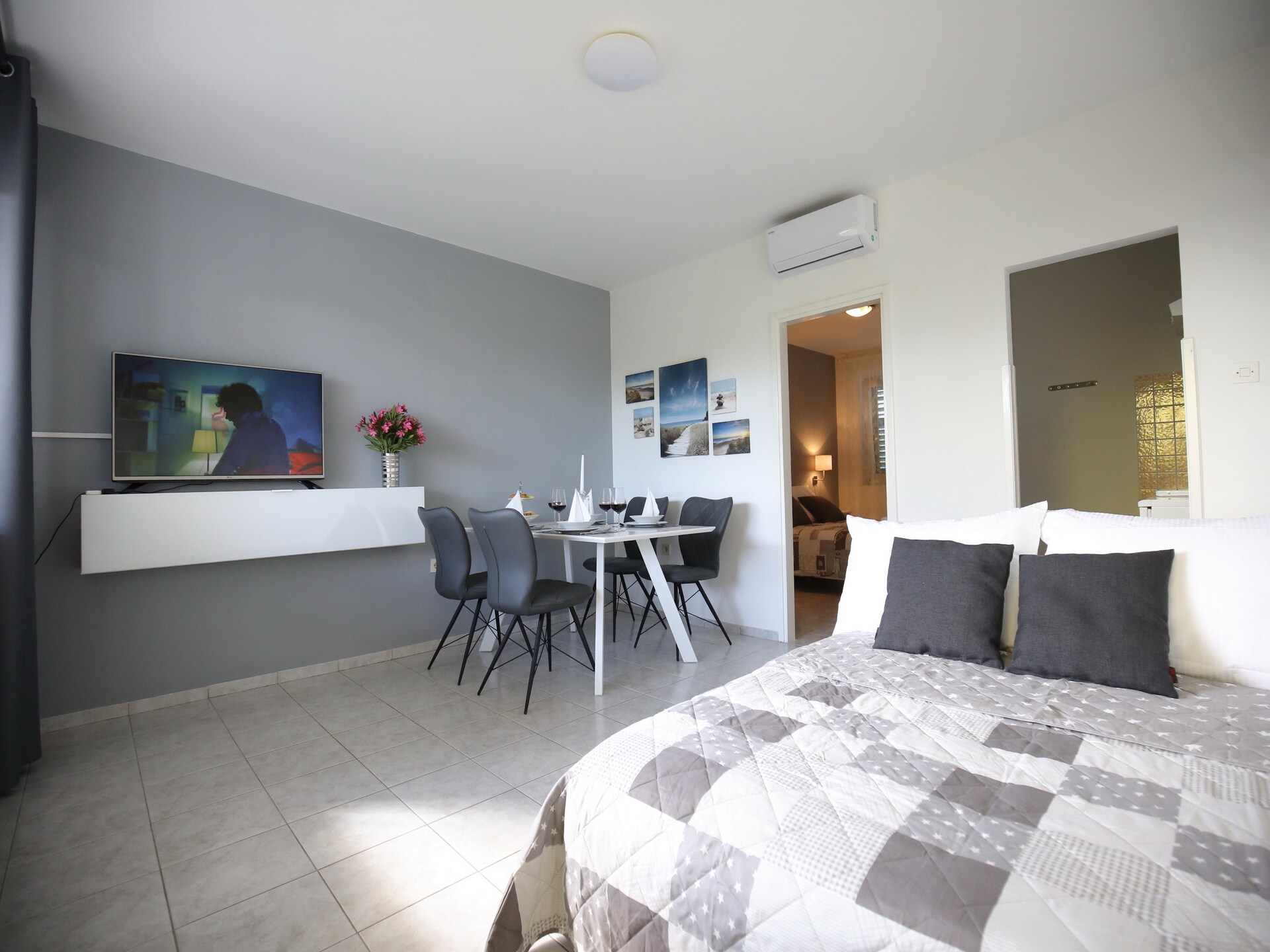 Mediterano 1: Gerenoveerd vakantiehuis met zeezicht in hartje Bibinje - foto 8