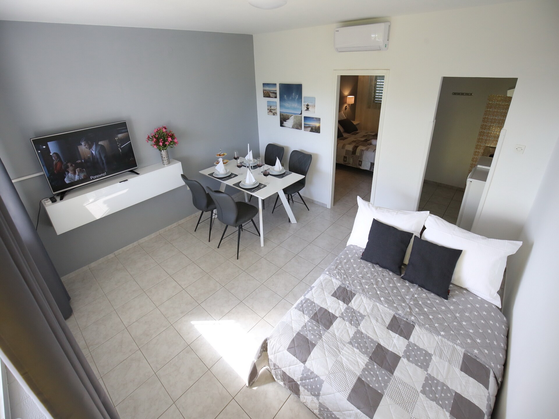 Mediterano 1: Gerenoveerd vakantiehuis met zeezicht in hartje Bibinje - foto 9