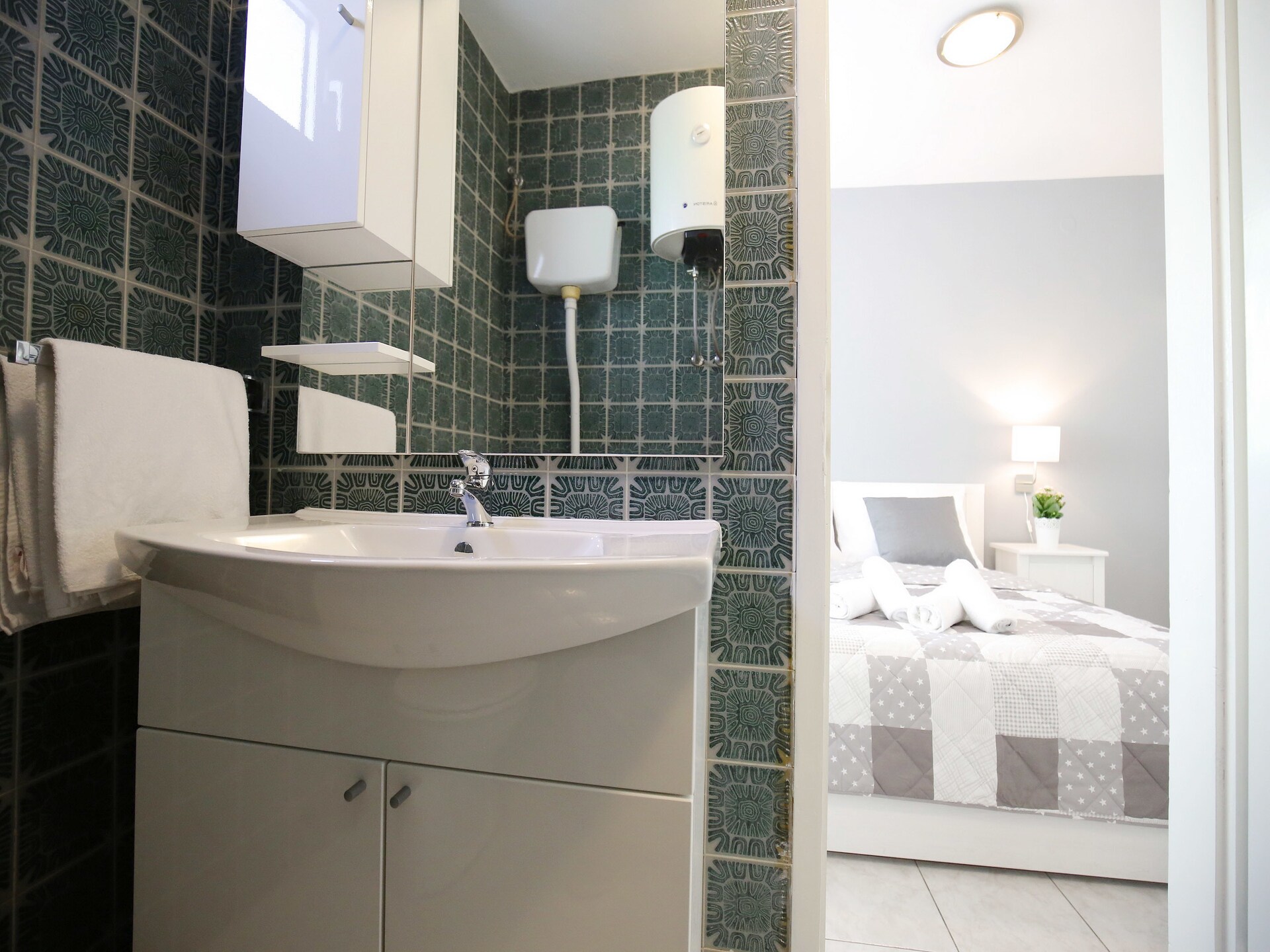 Mediterano 1: Gerenoveerd vakantiehuis met zeezicht in hartje Bibinje - foto 16