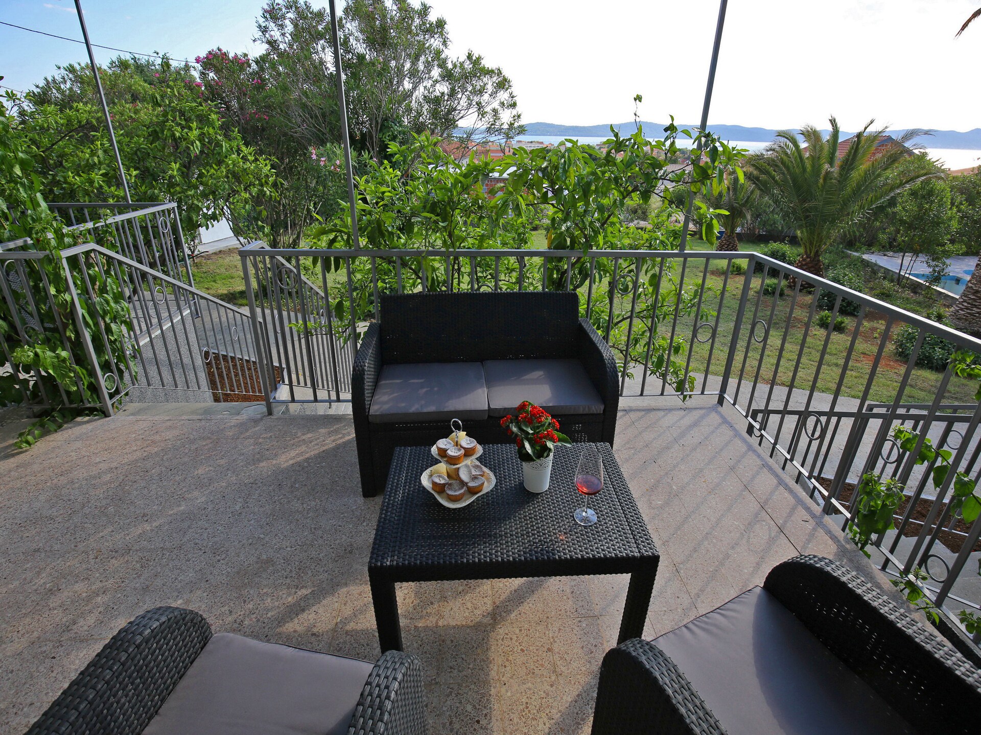 Mediterano 1: Gerenoveerd vakantiehuis met zeezicht in hartje Bibinje - foto 18
