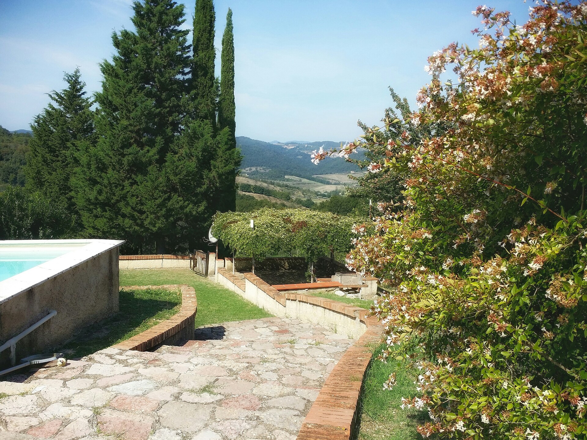 Vrijstaand Toscaans vakantiehuis met privézwembad en uitzicht bij Sasso Pisano - foto 9