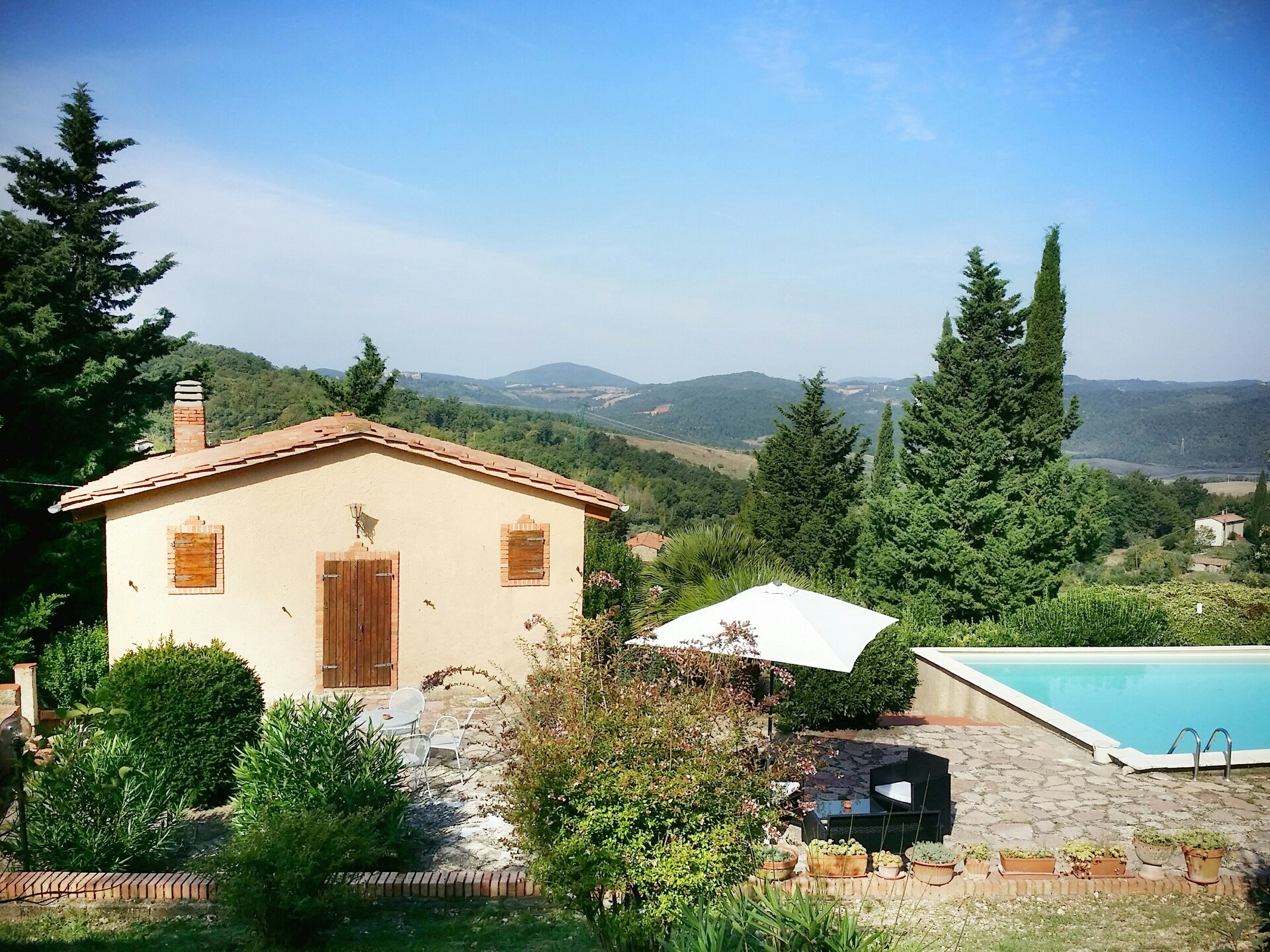 Vrijstaand Toscaans vakantiehuis met privézwembad en uitzicht bij Sasso Pisano - foto 7