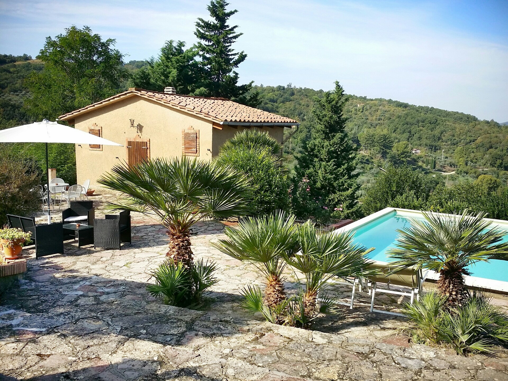 Vrijstaand Toscaans vakantiehuis met privézwembad en uitzicht bij Sasso Pisano - foto 1