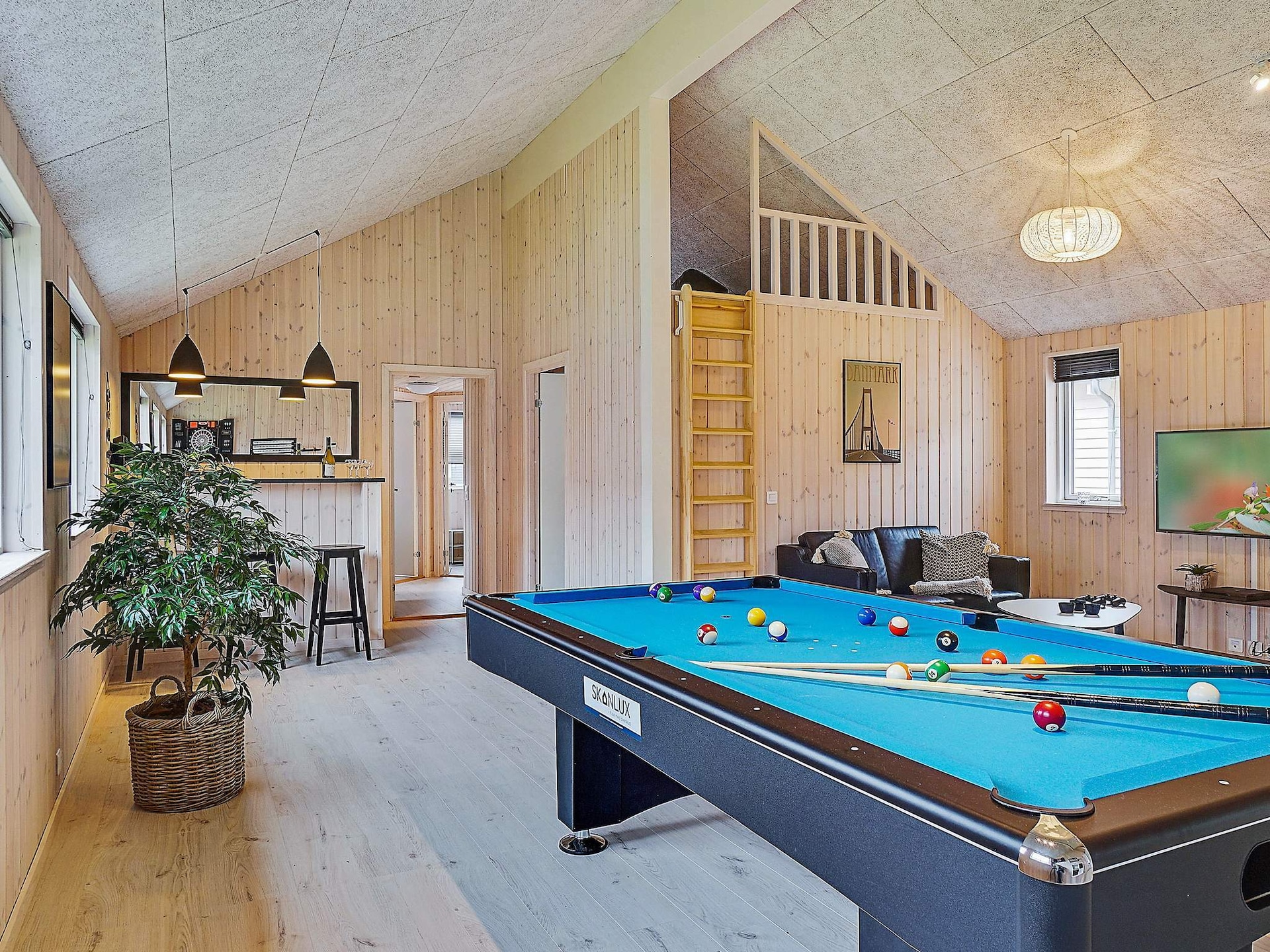 Op 950 m van zee: ruim vakantiehuis in Kappeln voor 18 personen · 242 m² - foto 13