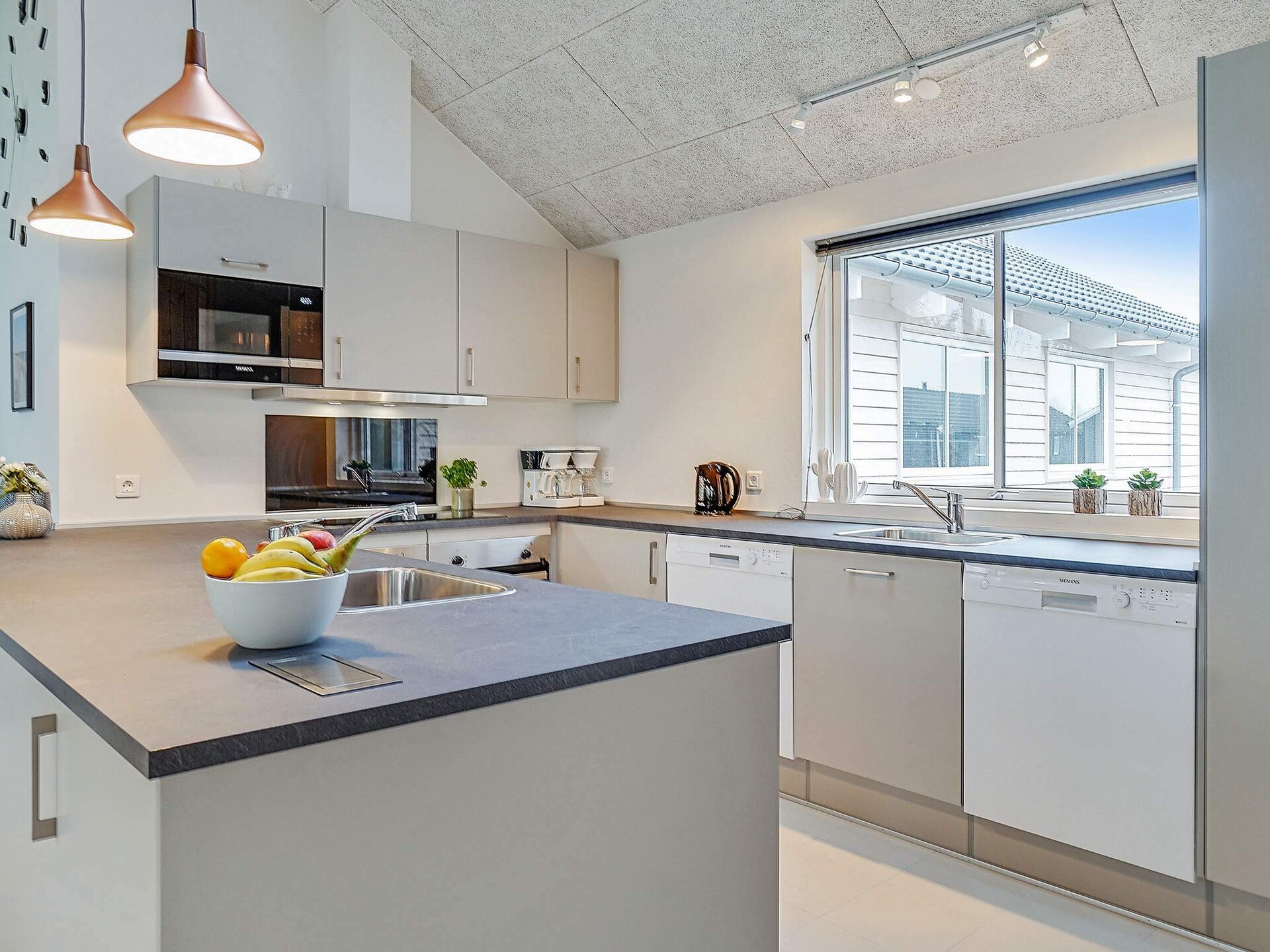 Op 950 m van zee: ruim vakantiehuis in Kappeln voor 18 personen · 242 m² - foto 12
