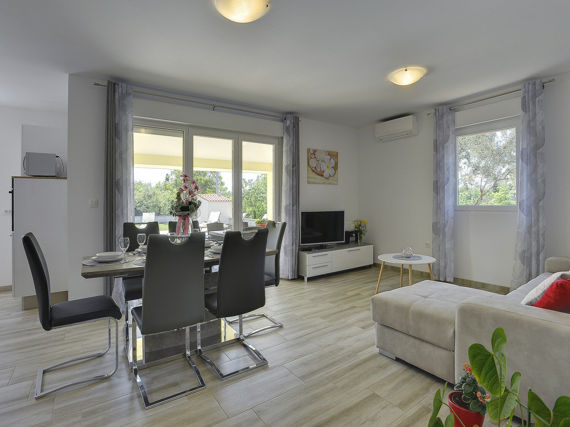 Moderne vrijstaande villa met privézwembad en tuin bij Marčana - foto 8
