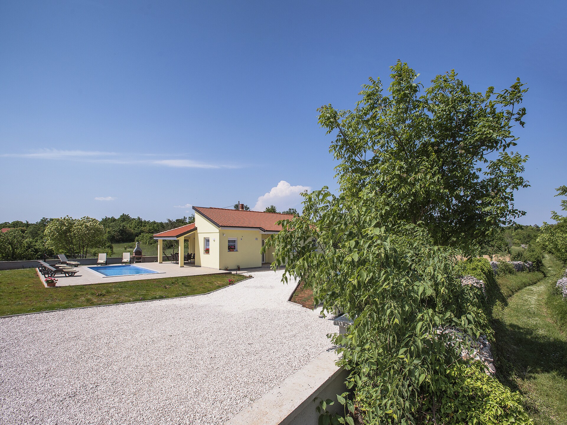 Moderne vrijstaande villa met privézwembad en tuin bij Marčana - foto 3