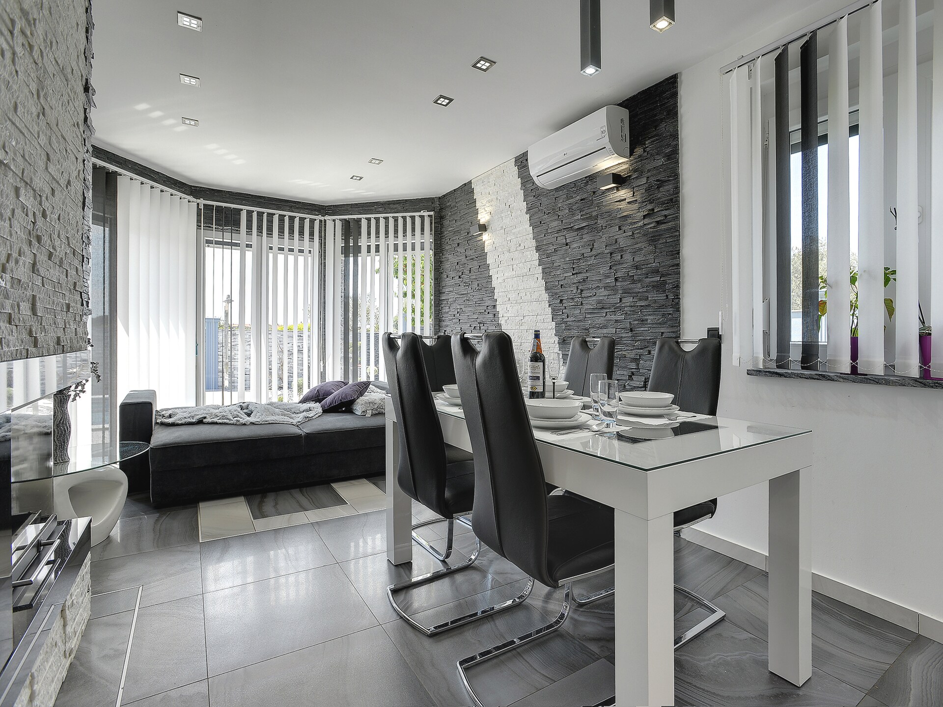 Villa Danijela in Fažana: privézwembad, 4 slaapkamers, vlakbij strand en centrum - foto 14