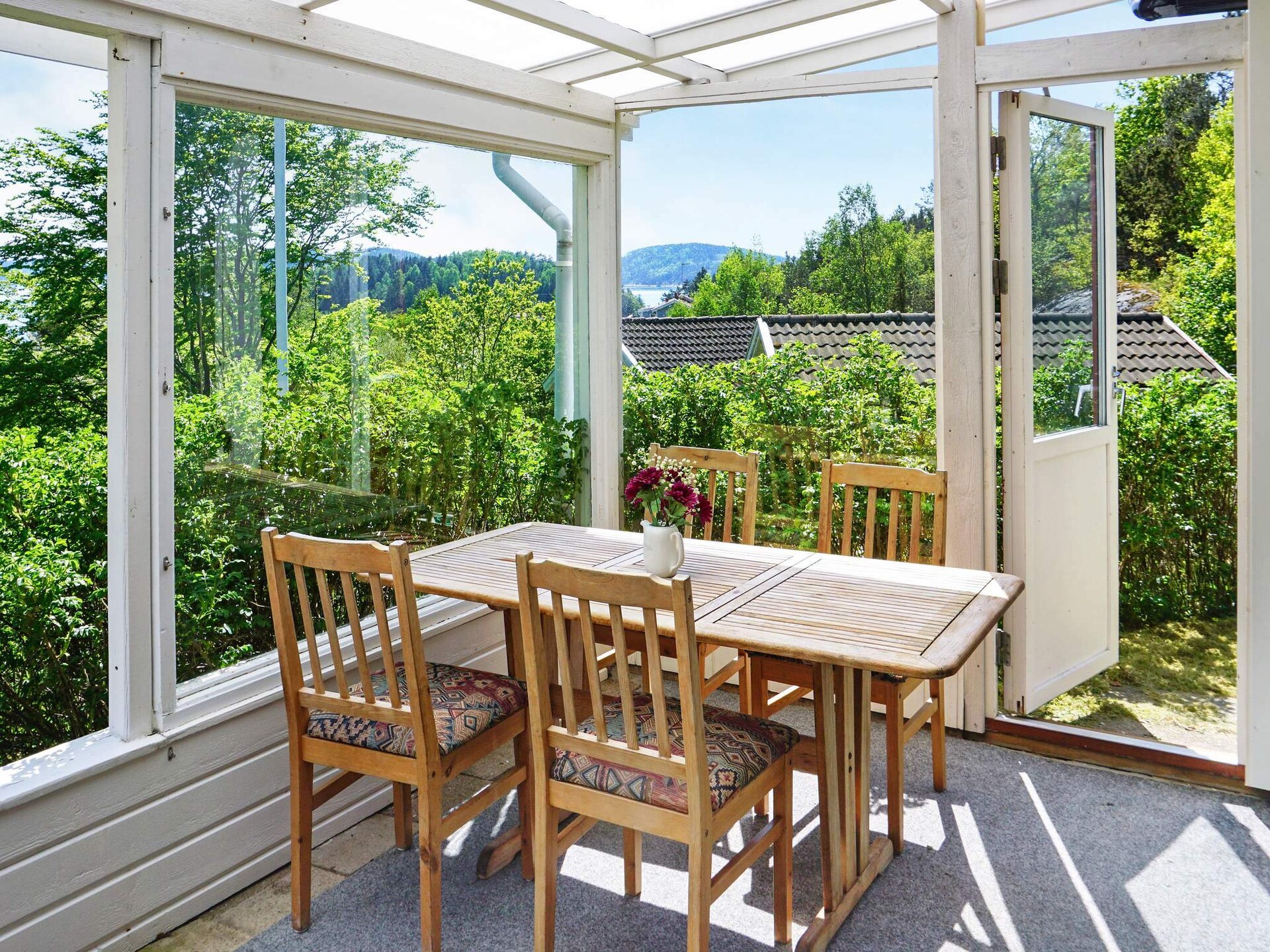 Zweeds vakantiehuis op 100m van zee en fjord bij Munkedal - foto 2