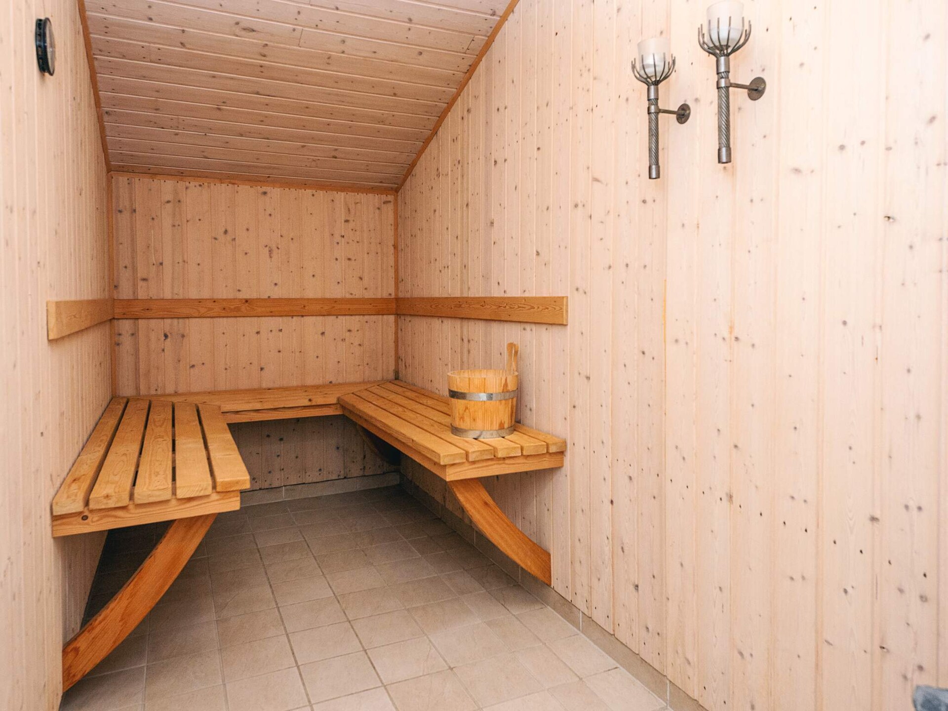 Ruim vakantiehuis in Rønde met whirlpool en sauna - foto 23