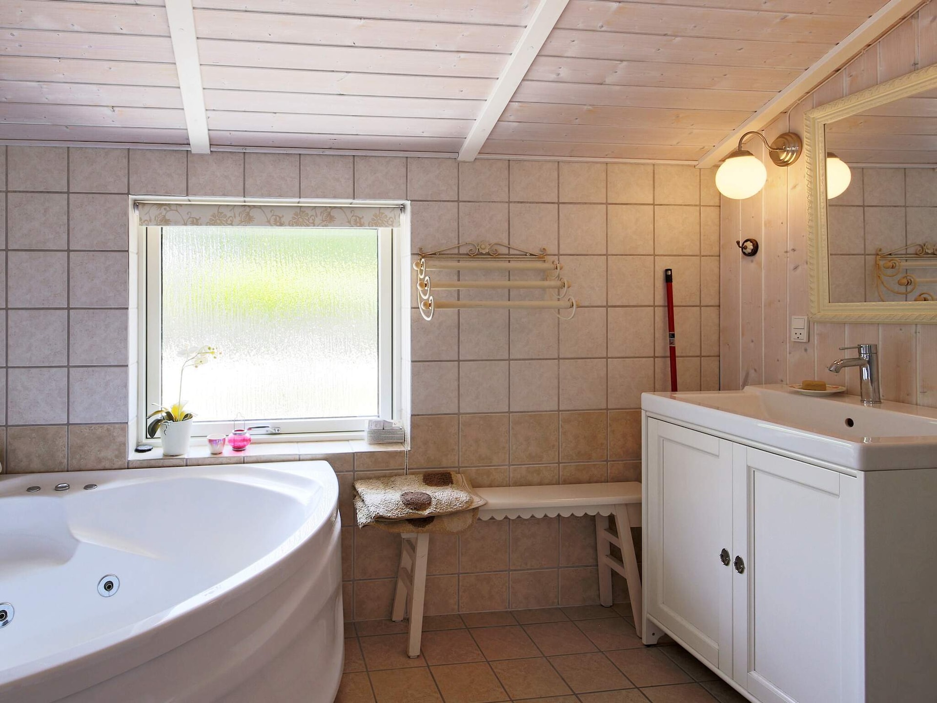 4-persoons vakantiehuis aan zee in Føllenslev met whirlpool - foto 2