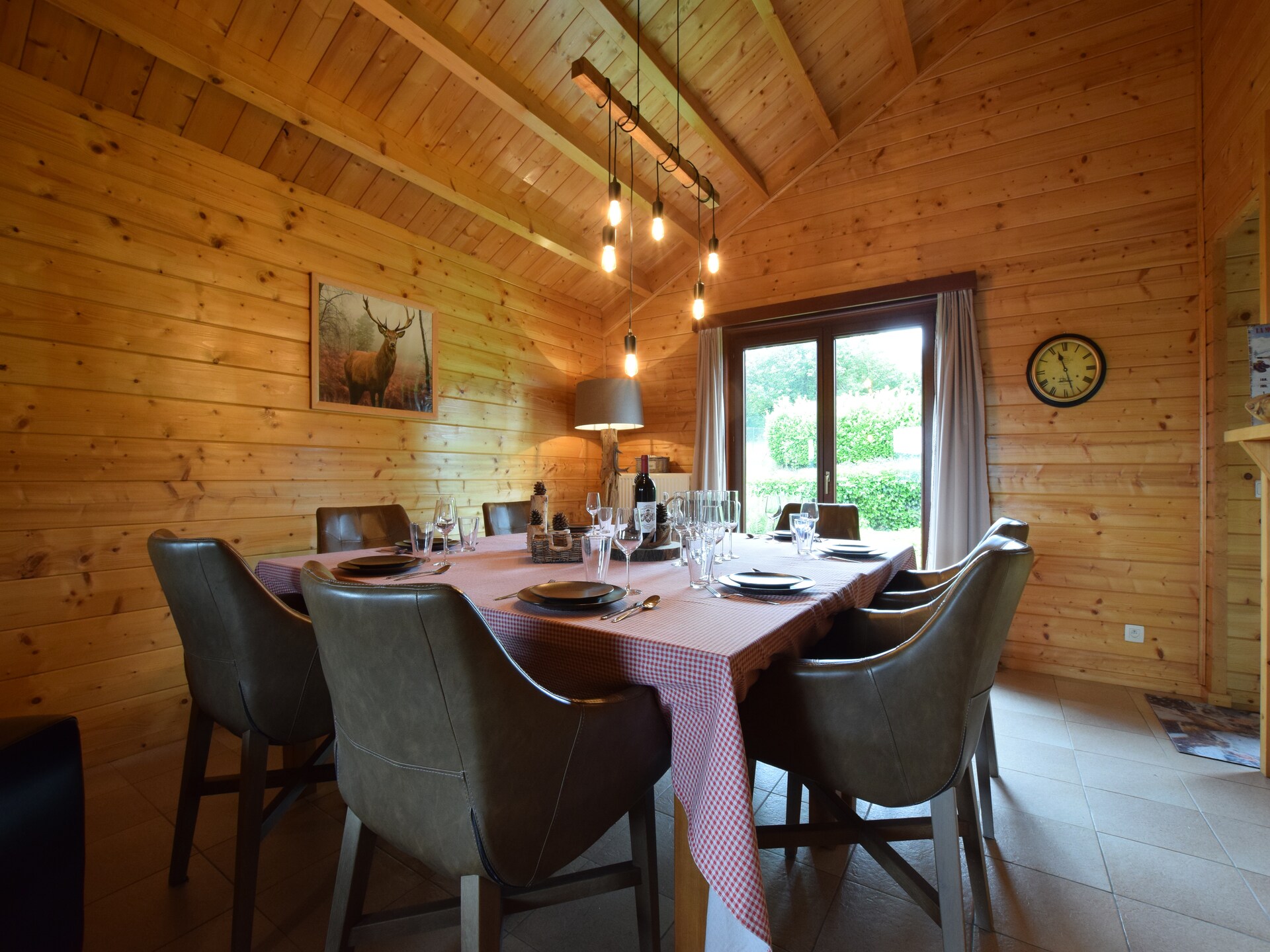 Ruim chalet voor 9 personen in Durbuy met recreatieruimte - foto 10