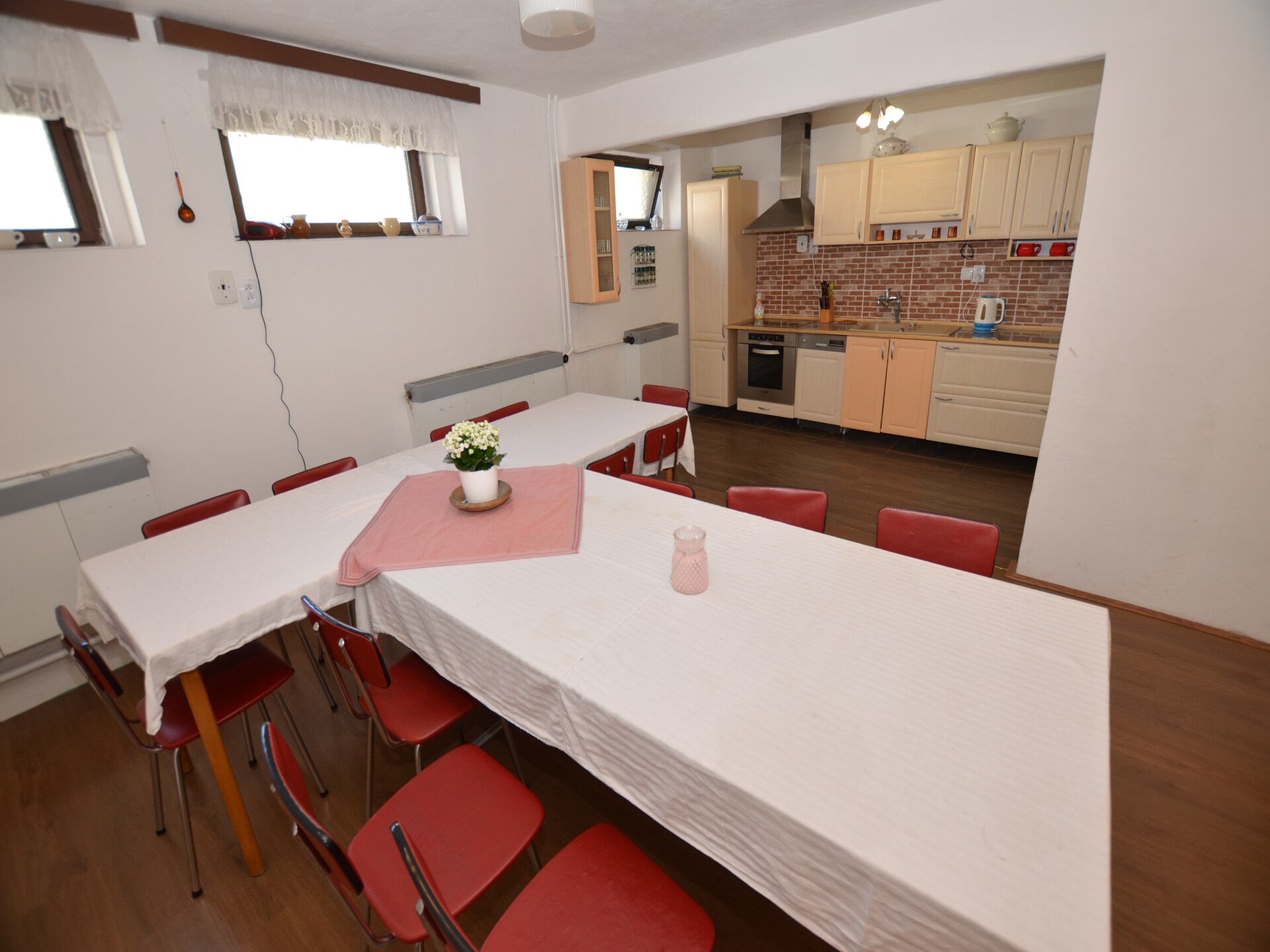 Op 1,0 km van de piste: ruim vakantiehuis voor 21 personen in Jiretín pod Jedlovou - foto 15