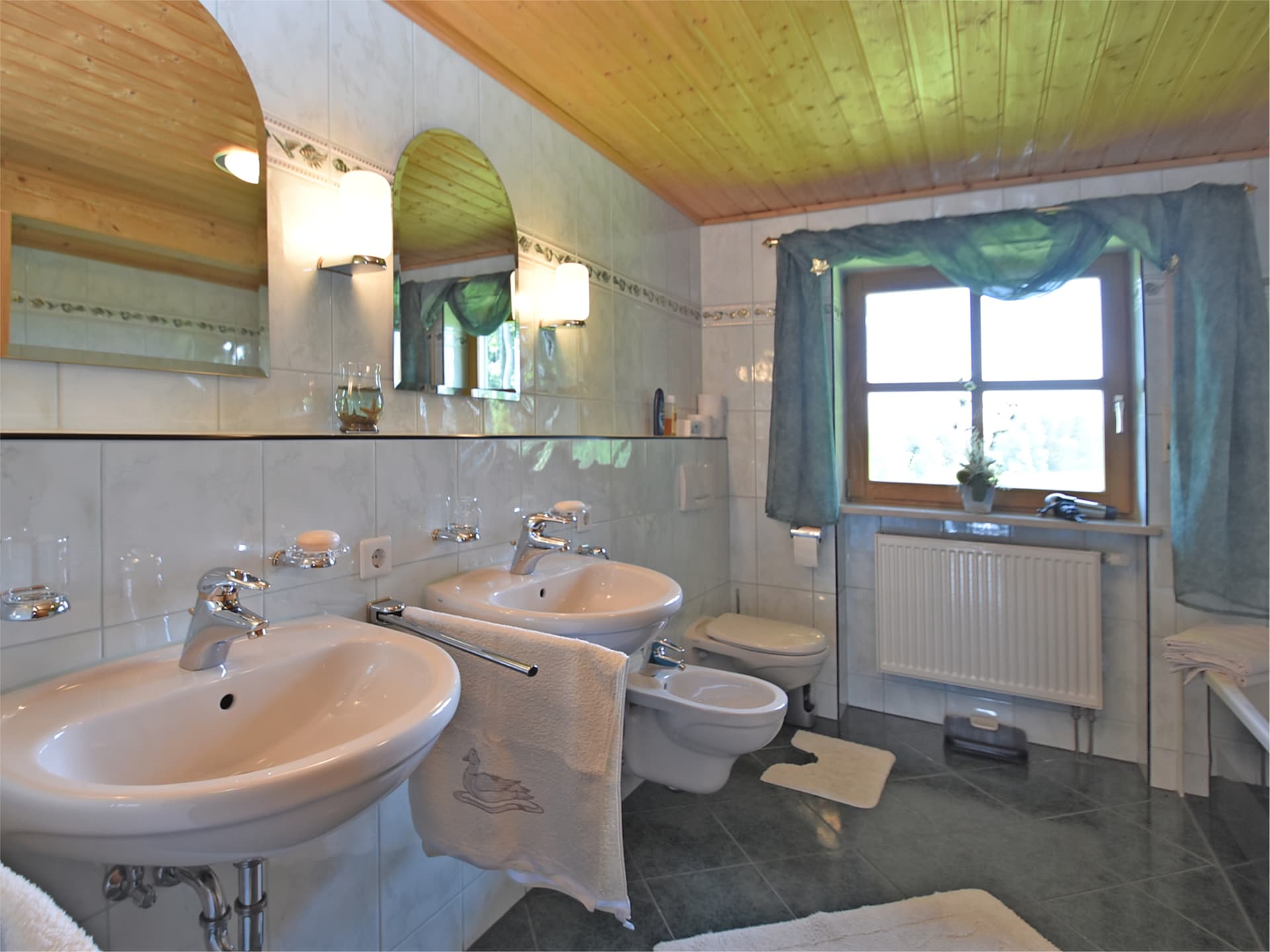 Golfbaan op 500m: Ruim appartement Haus Renate in Waldkirchen - foto 15