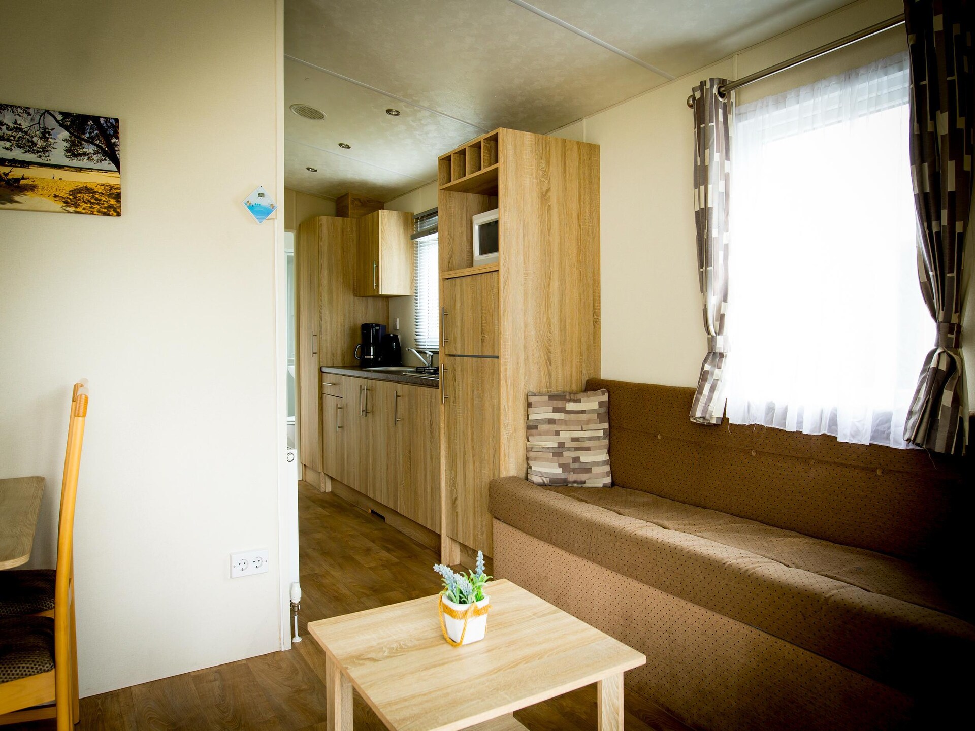 Knusse Delta Lodge op Recreatiepark Duinhoeve in Udenhout - foto 5
